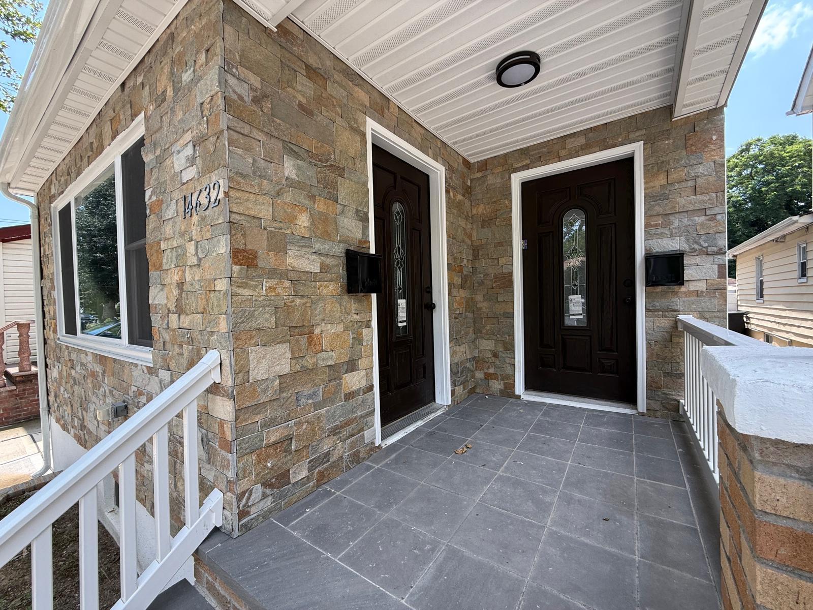 Single Family Huxley  Queens, NY 11422, MLS-885297-5