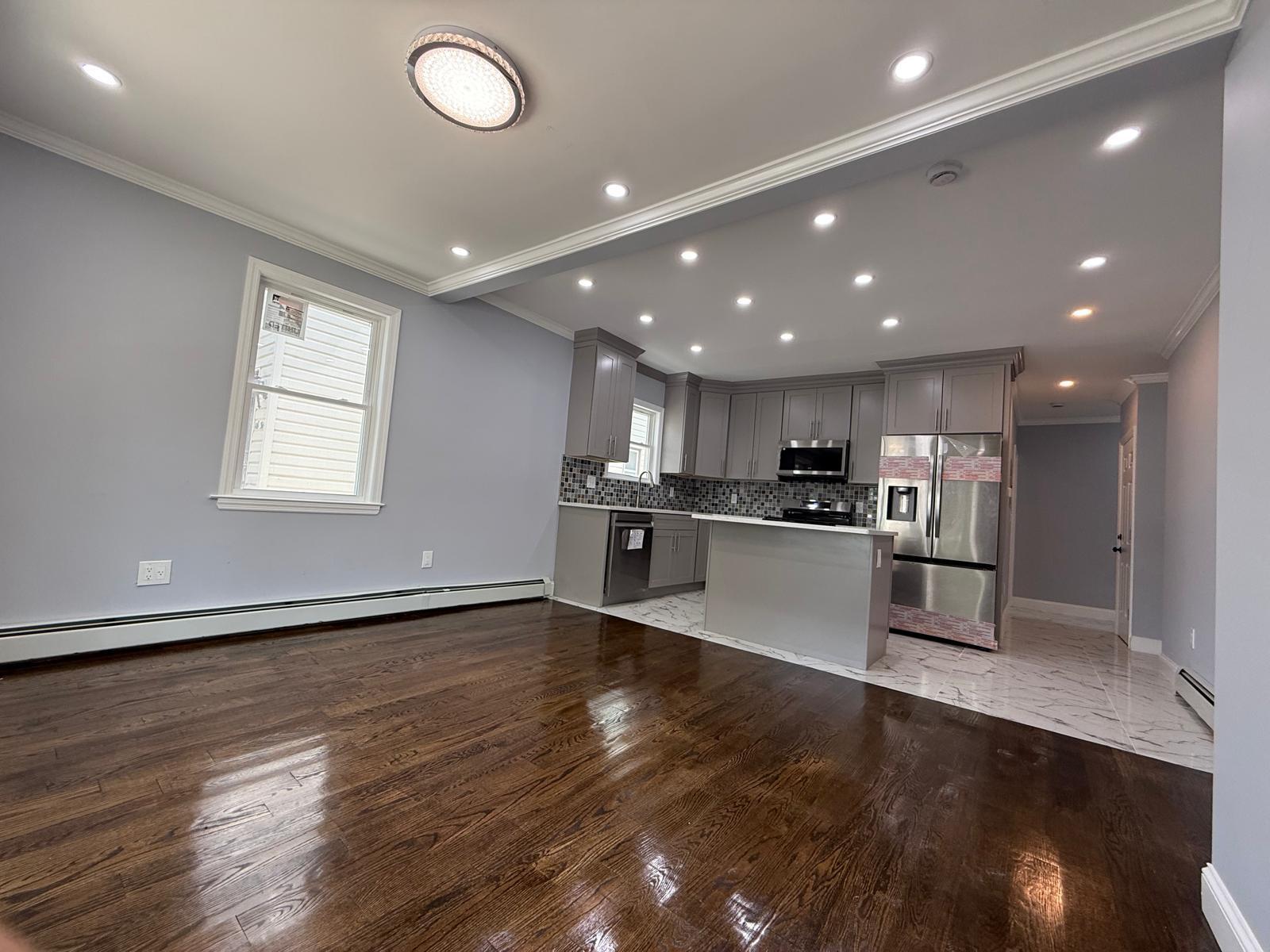 Single Family Huxley  Queens, NY 11422, MLS-885297-8