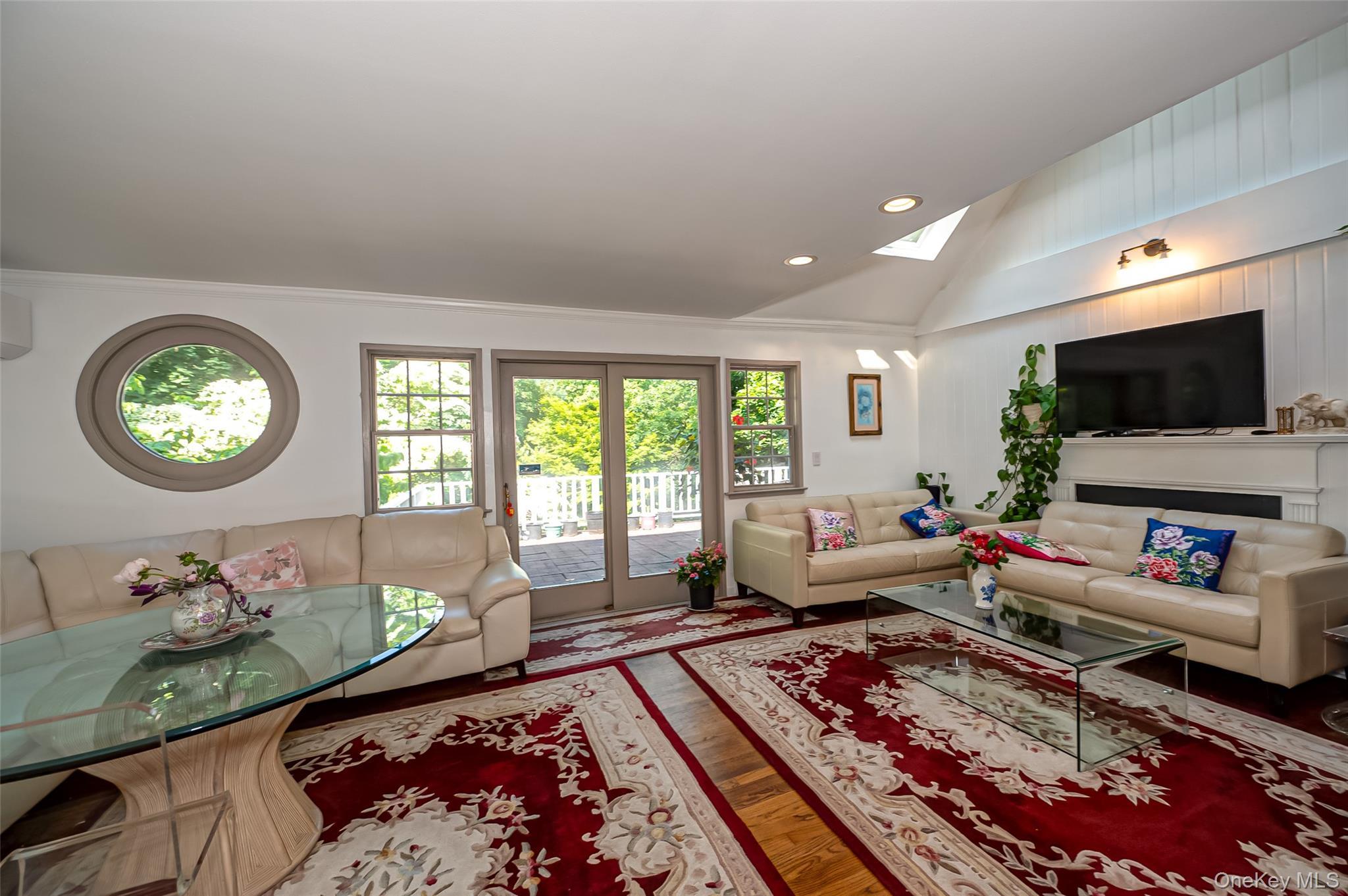 Single Family Broadway  Nassau County, NY 11576, MLS-885305-5