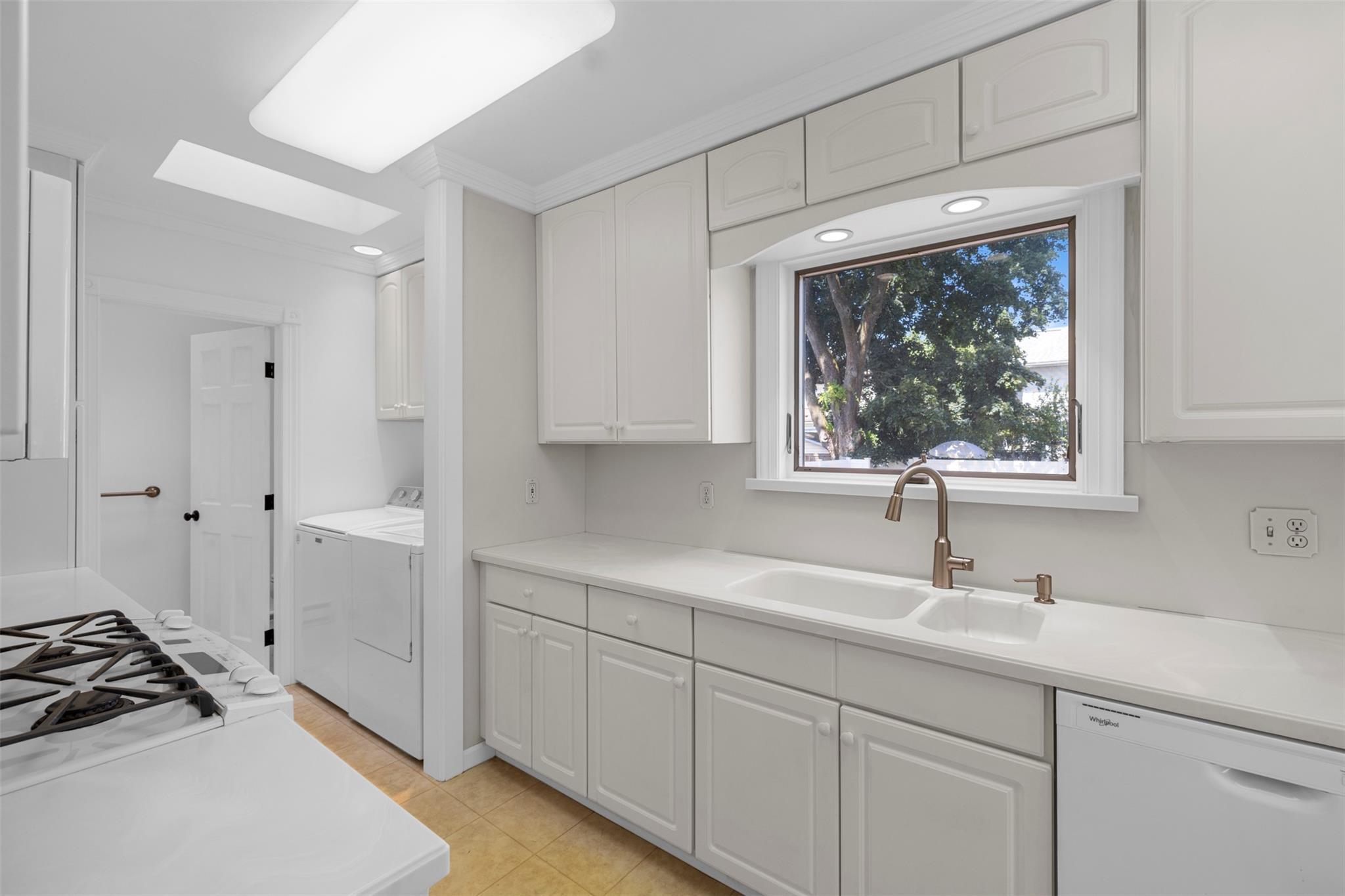 Single Family Kingston  Orange County, NY 12771, MLS-885314-10