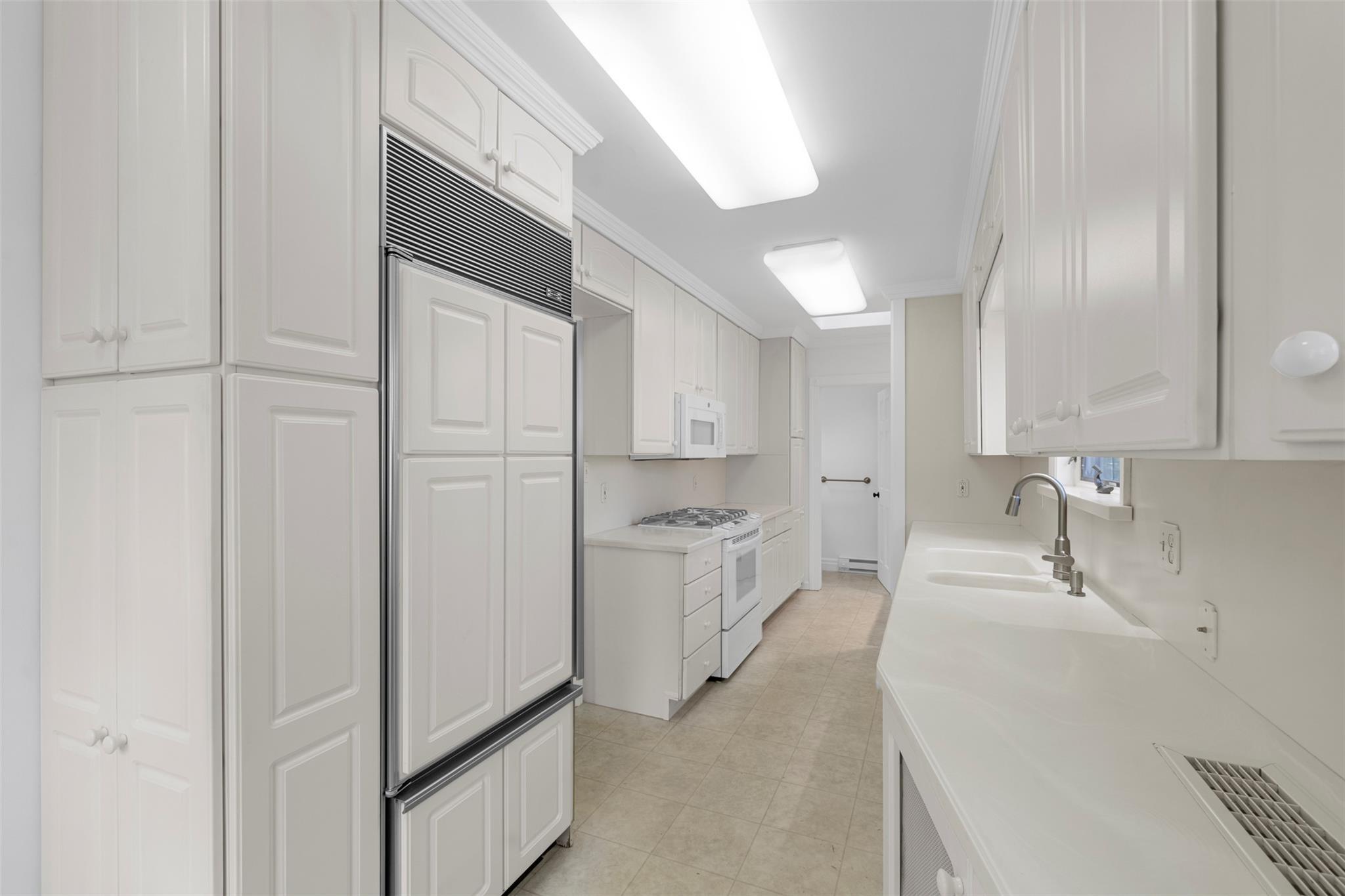 Single Family Kingston  Orange County, NY 12771, MLS-885314-11