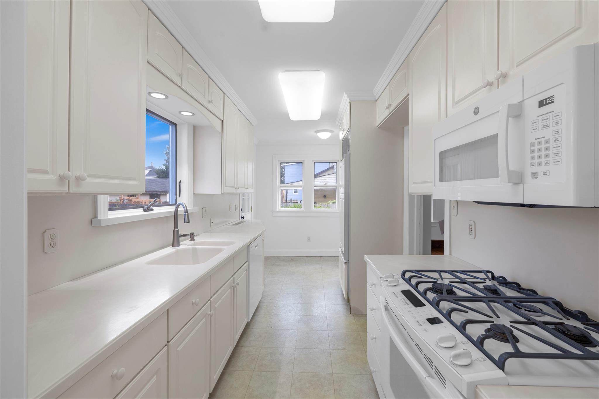 Single Family Kingston  Orange County, NY 12771, MLS-885314-14