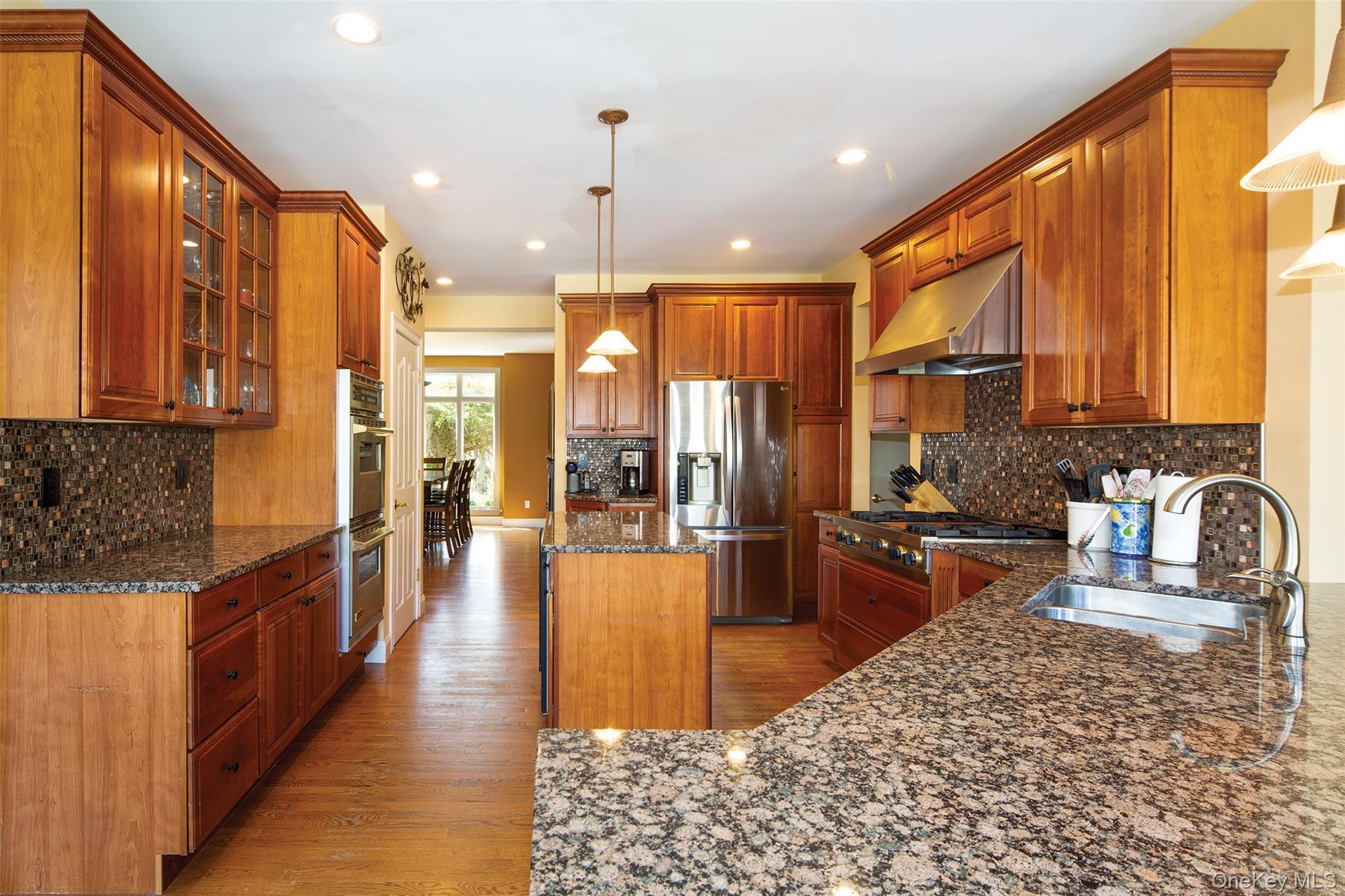 Single Family Highland Suffolk County, NY 11968, MLS-885327-10