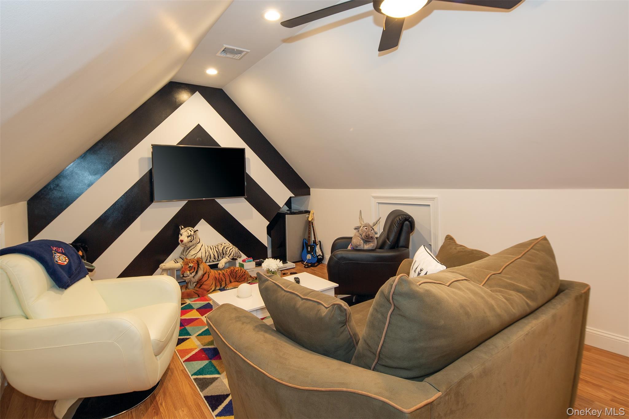 Single Family Highland Suffolk County, NY 11968, MLS-885327-27