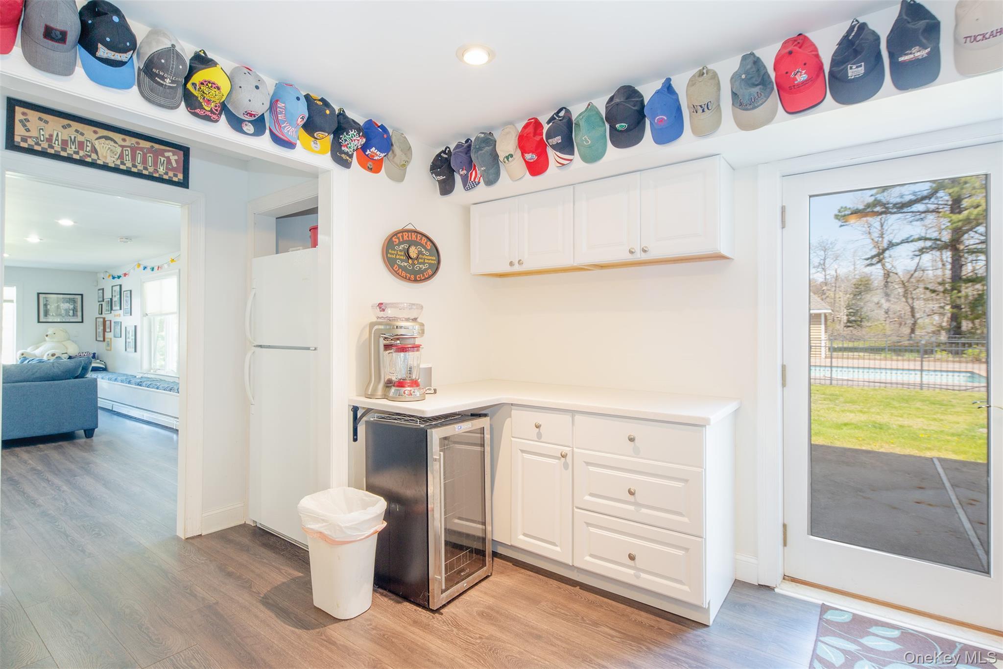 Single Family Highland Suffolk County, NY 11968, MLS-885327-28