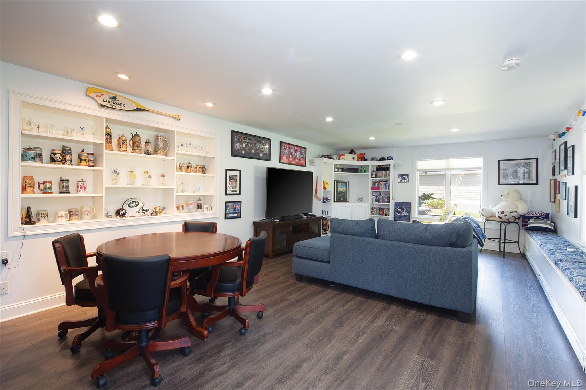 Single Family Highland Suffolk County, NY 11968, MLS-885327-33