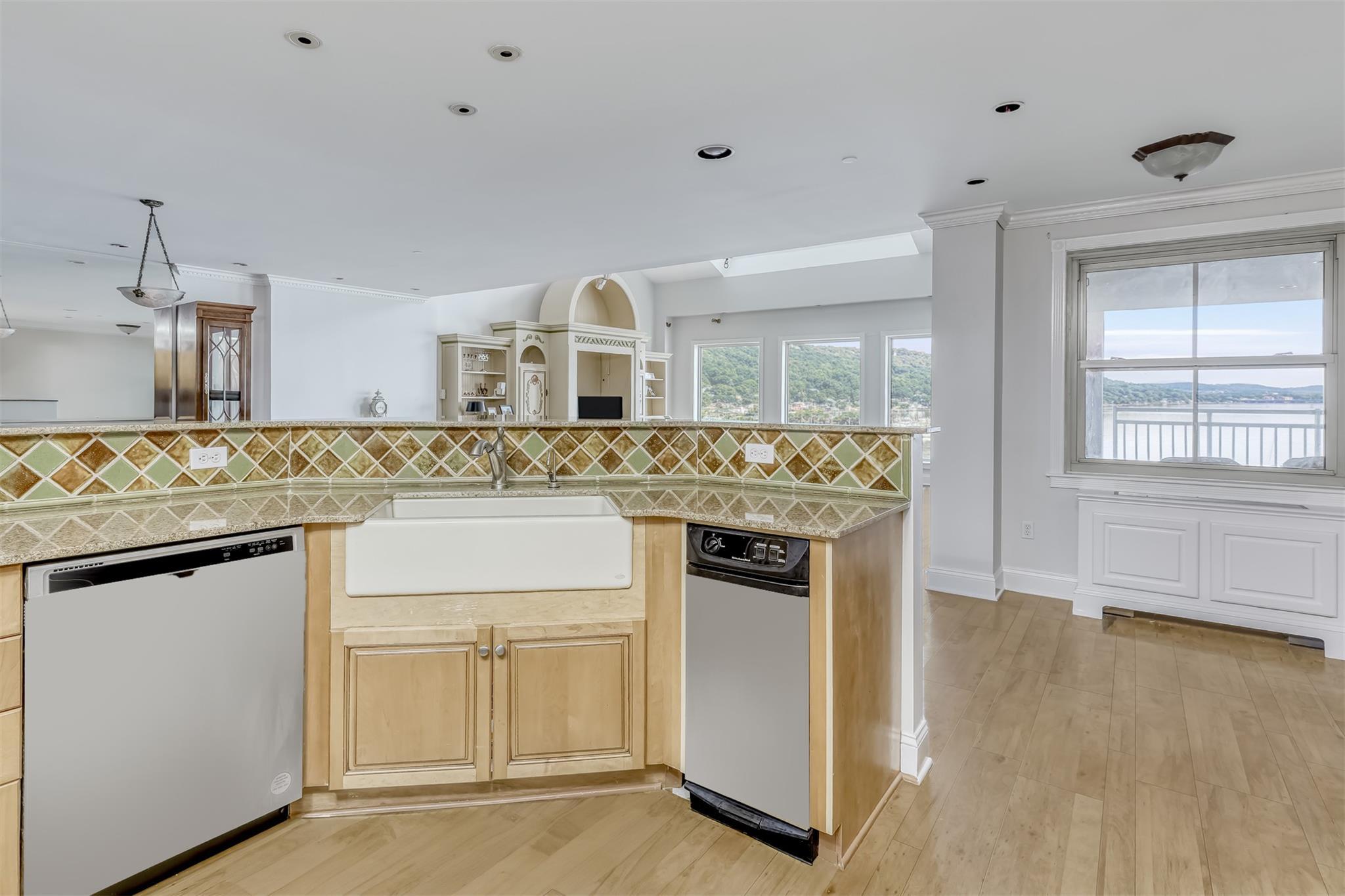 Condo Harbor  Rockland County, NY 10968, MLS-885334-9