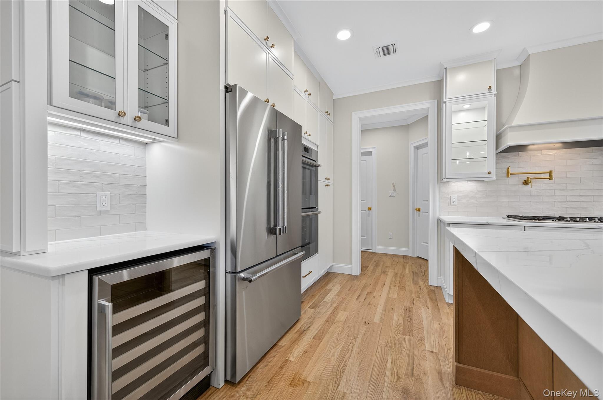 Single Family Brixton Nassau County, NY 11530, MLS-885370-14