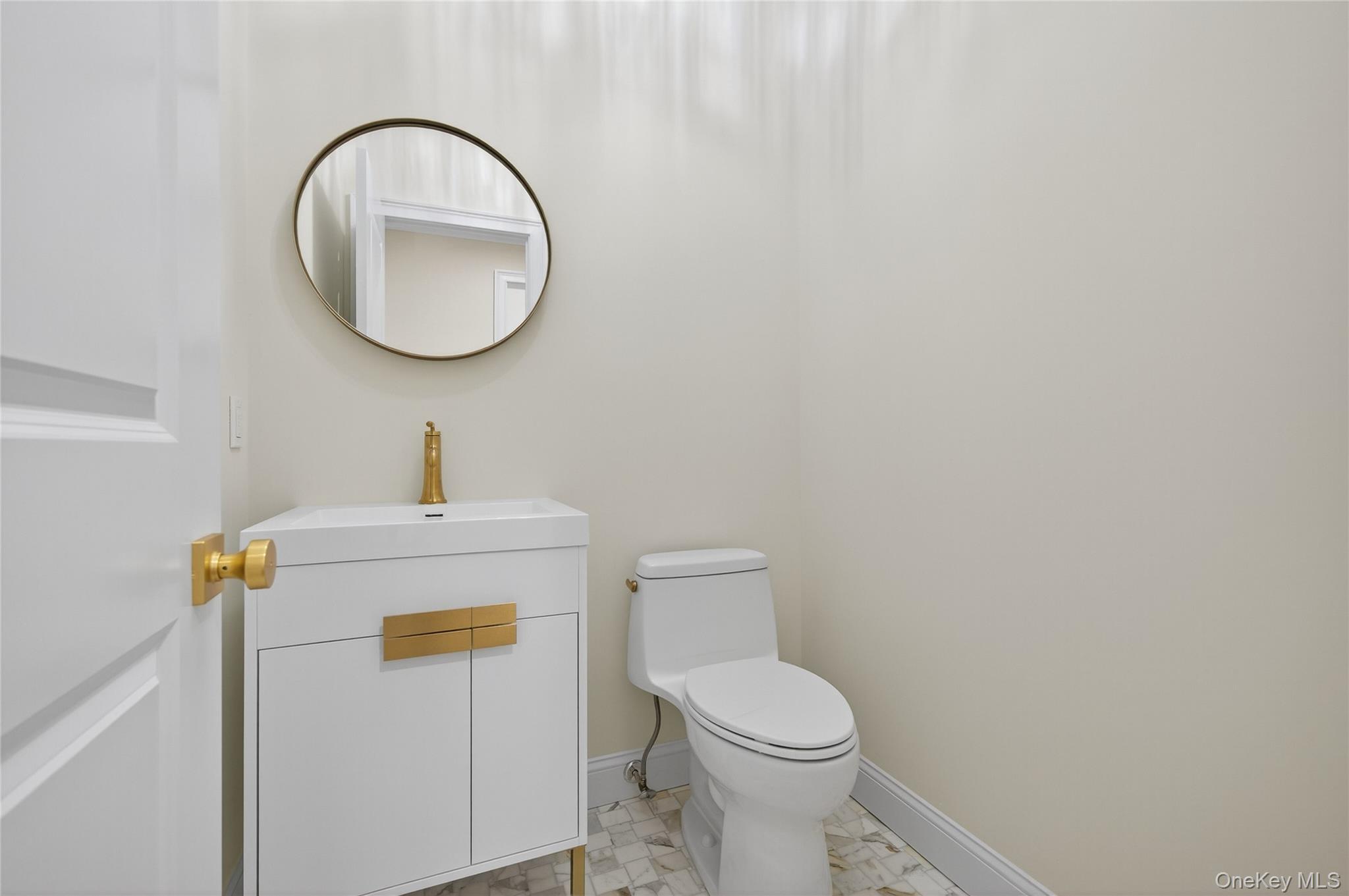 Single Family Brixton Nassau County, NY 11530, MLS-885370-15