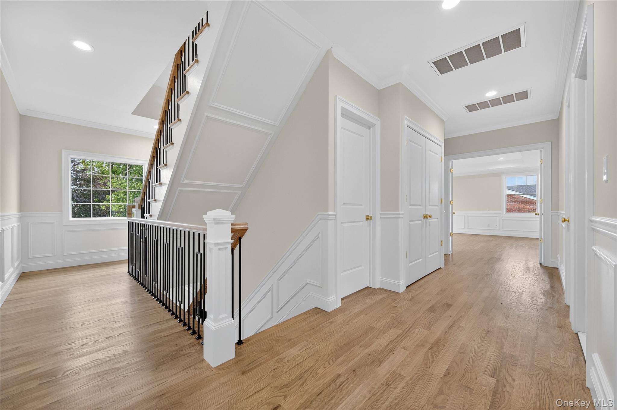 Single Family Brixton Nassau County, NY 11530, MLS-885370-29