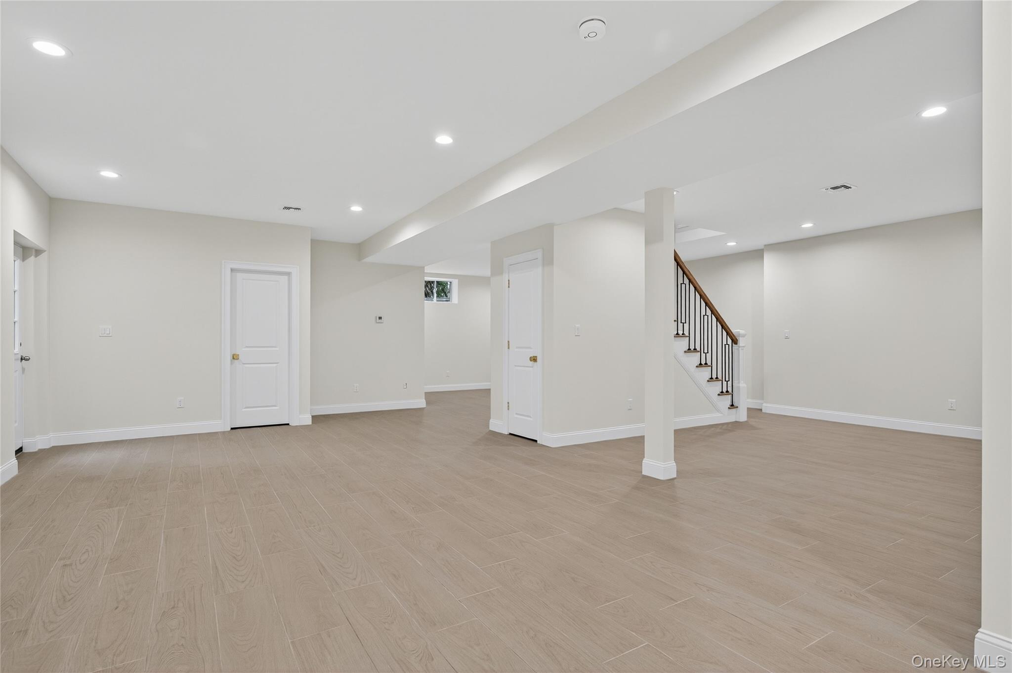 Single Family Brixton Nassau County, NY 11530, MLS-885370-31