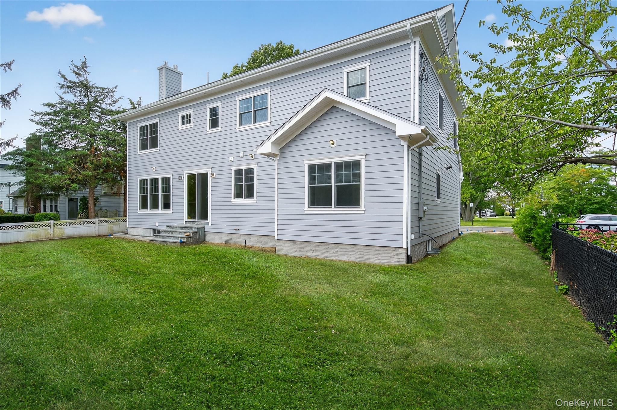 Single Family Brixton Nassau County, NY 11530, MLS-885370-35