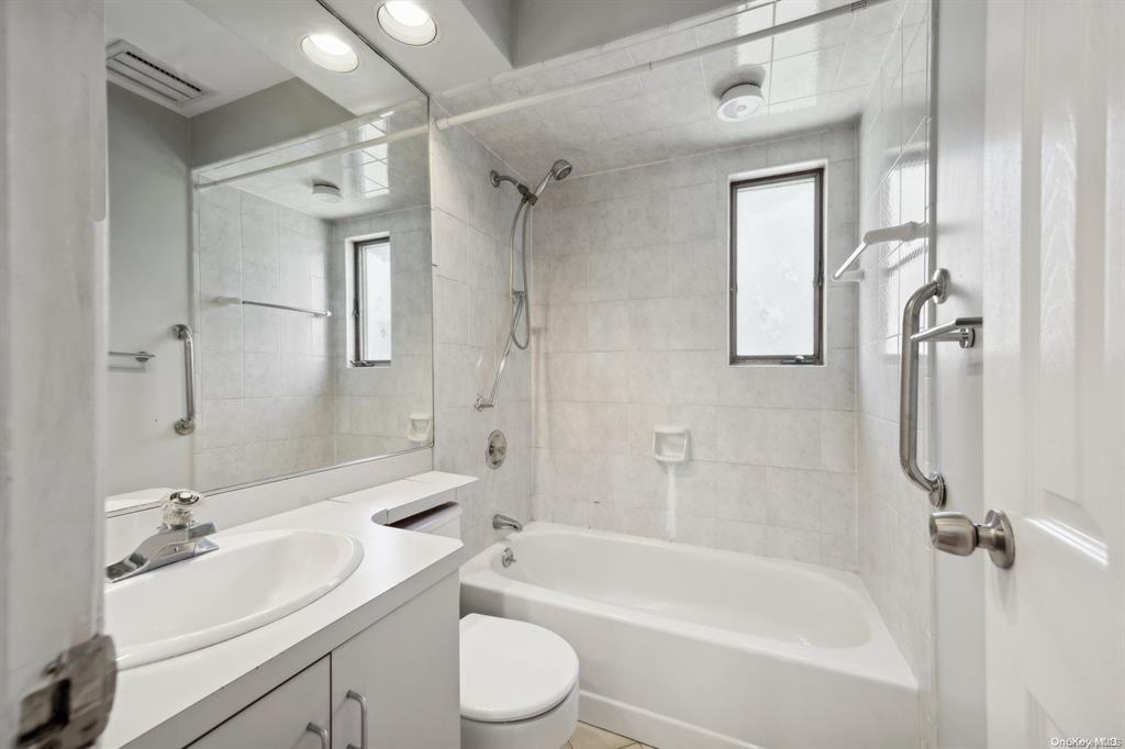 Single Family Laurel  Suffolk County, NY 11768, MLS-885397-10