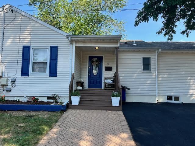 Single Family Laurel  Suffolk County, NY 11768, MLS-885397-3