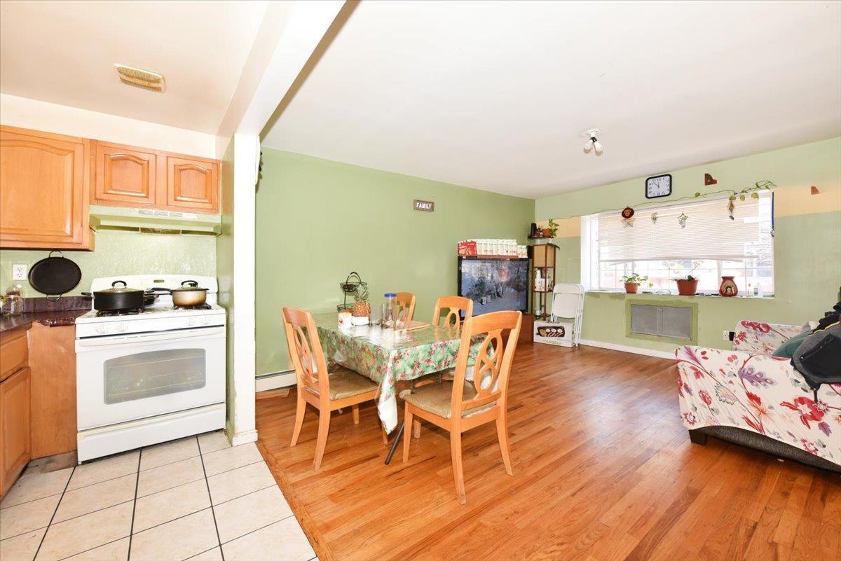 Single Family 104  Queens, NY 11368, MLS-885399-12