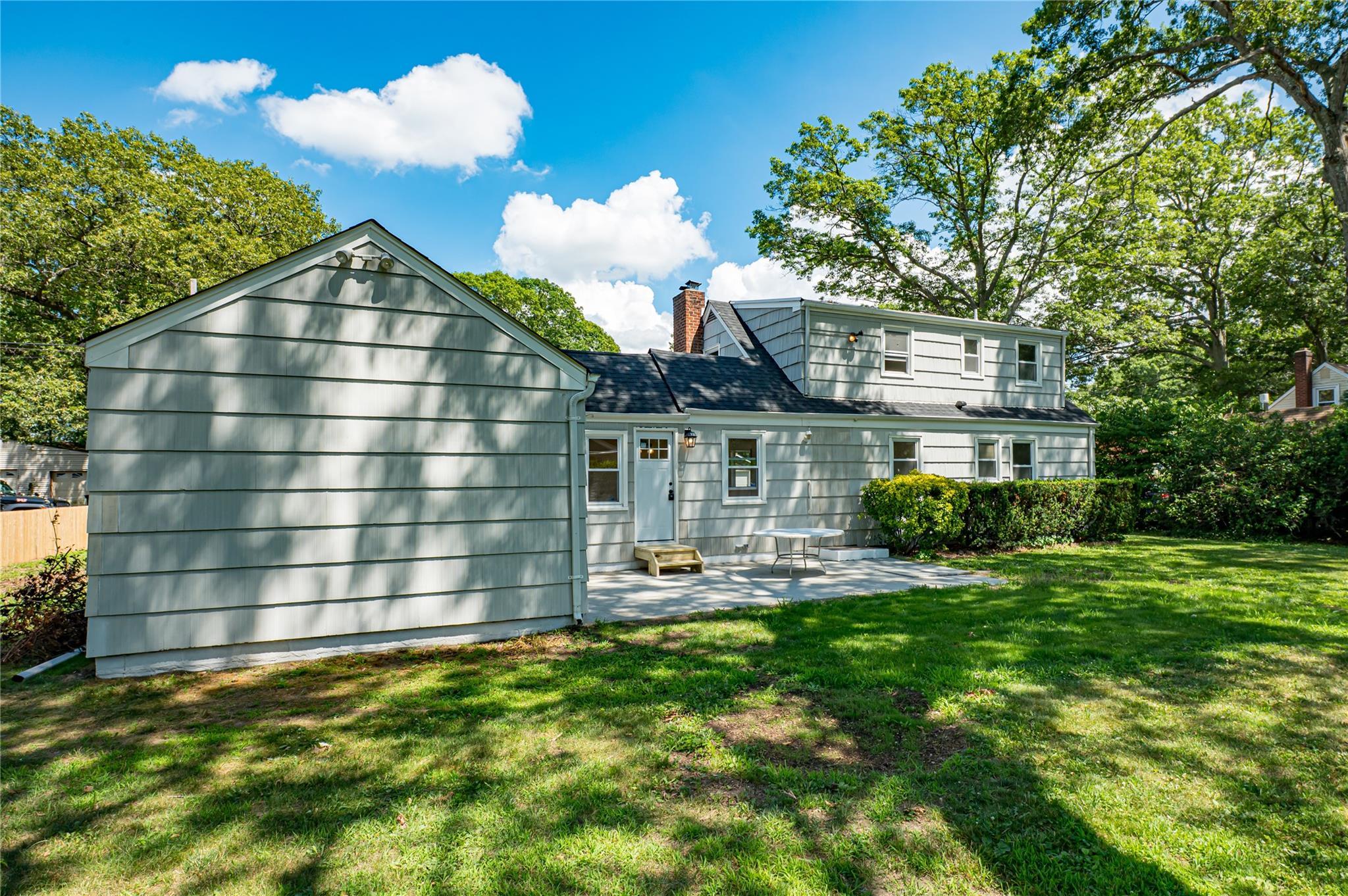 Single Family William  Suffolk County, NY 11776, MLS-885405-28