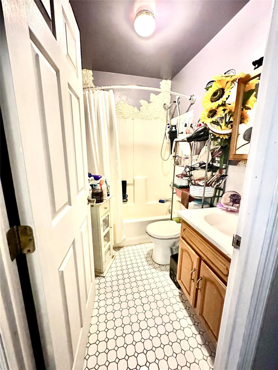 Single Family Shakespeare  Bronx, NY 10452, MLS-885437-19