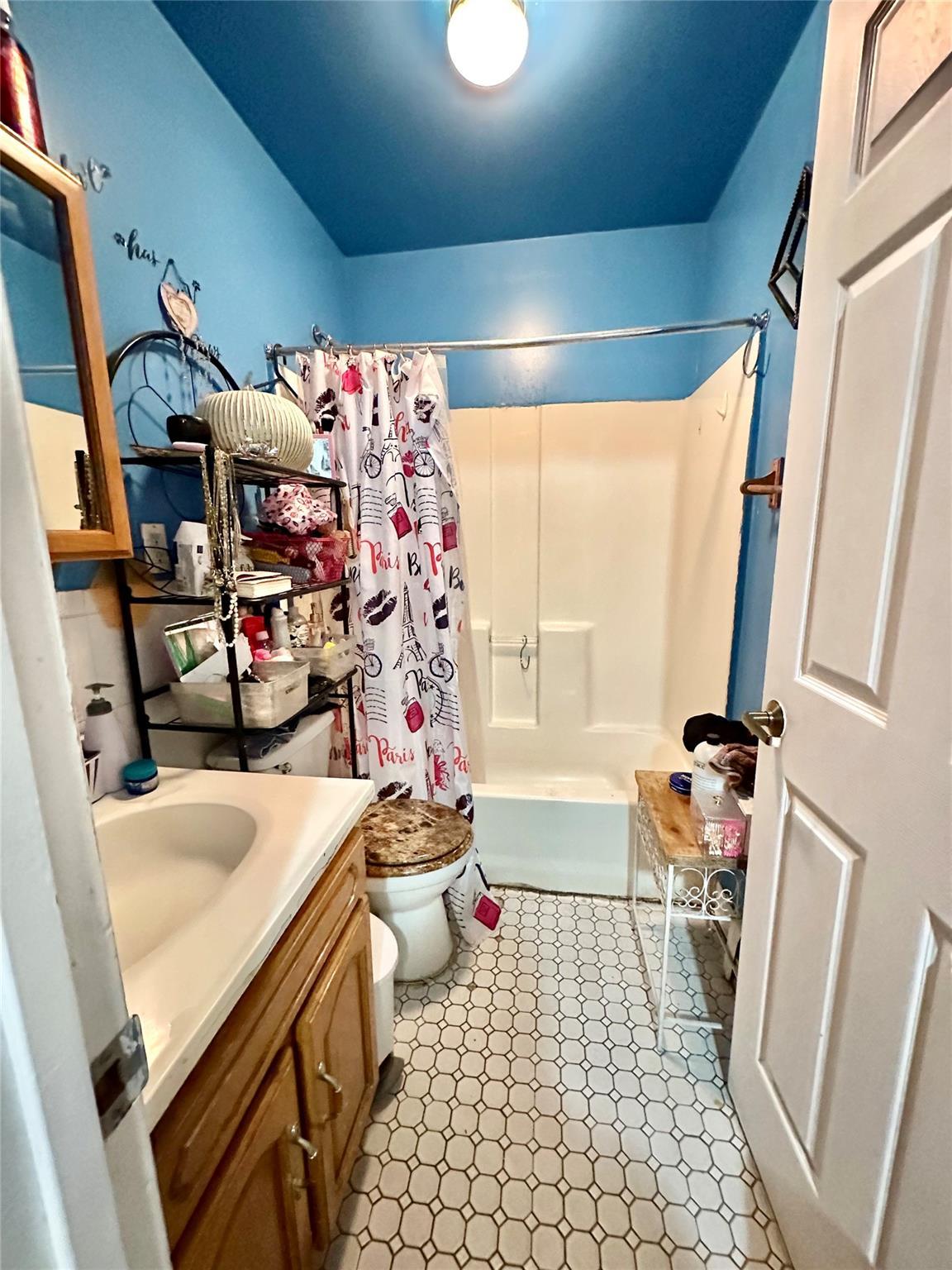 Single Family Shakespeare  Bronx, NY 10452, MLS-885437-20