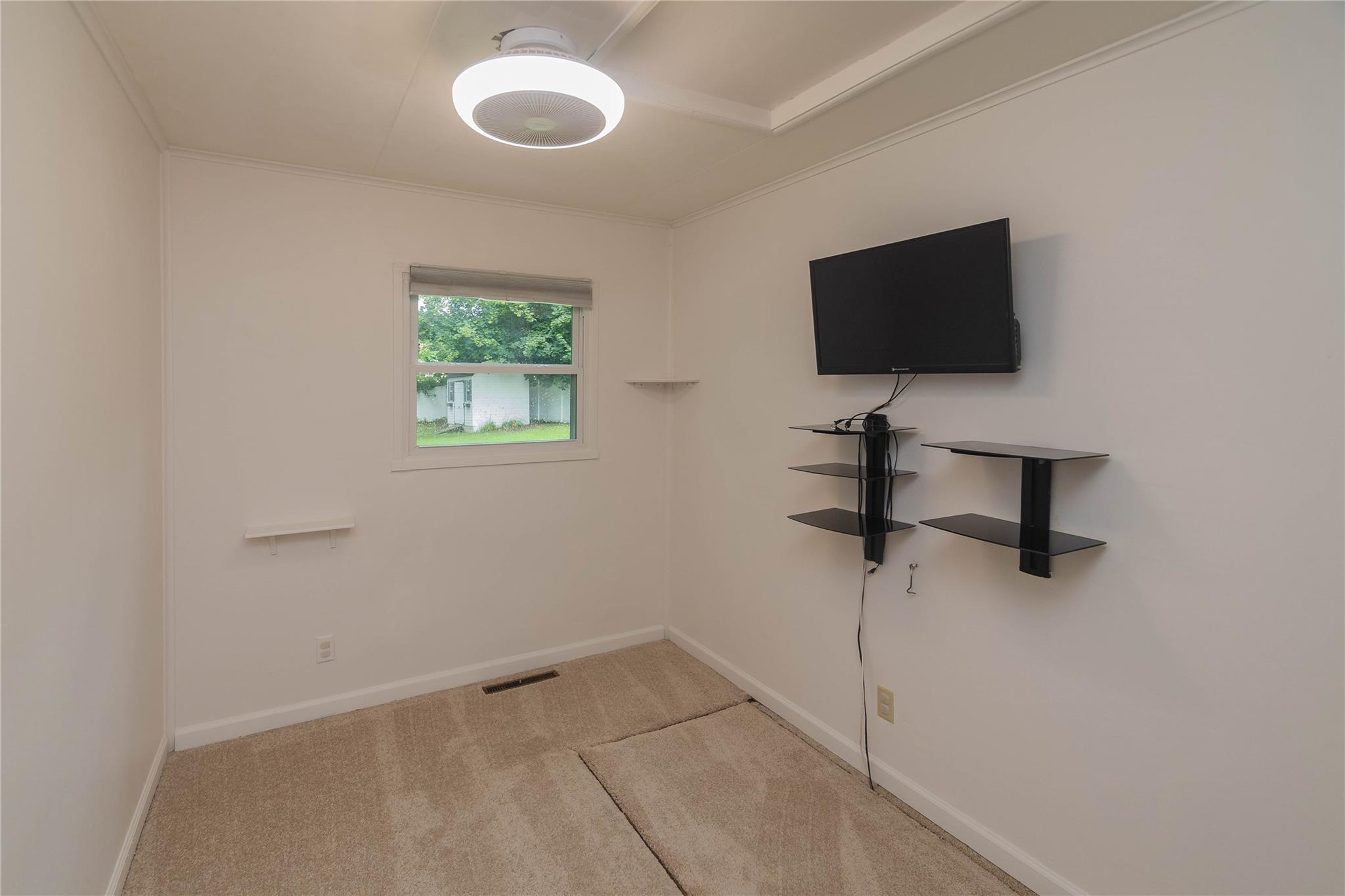 Single Family Peter Cooper  Dutchess County, NY 12601, MLS-885440-16