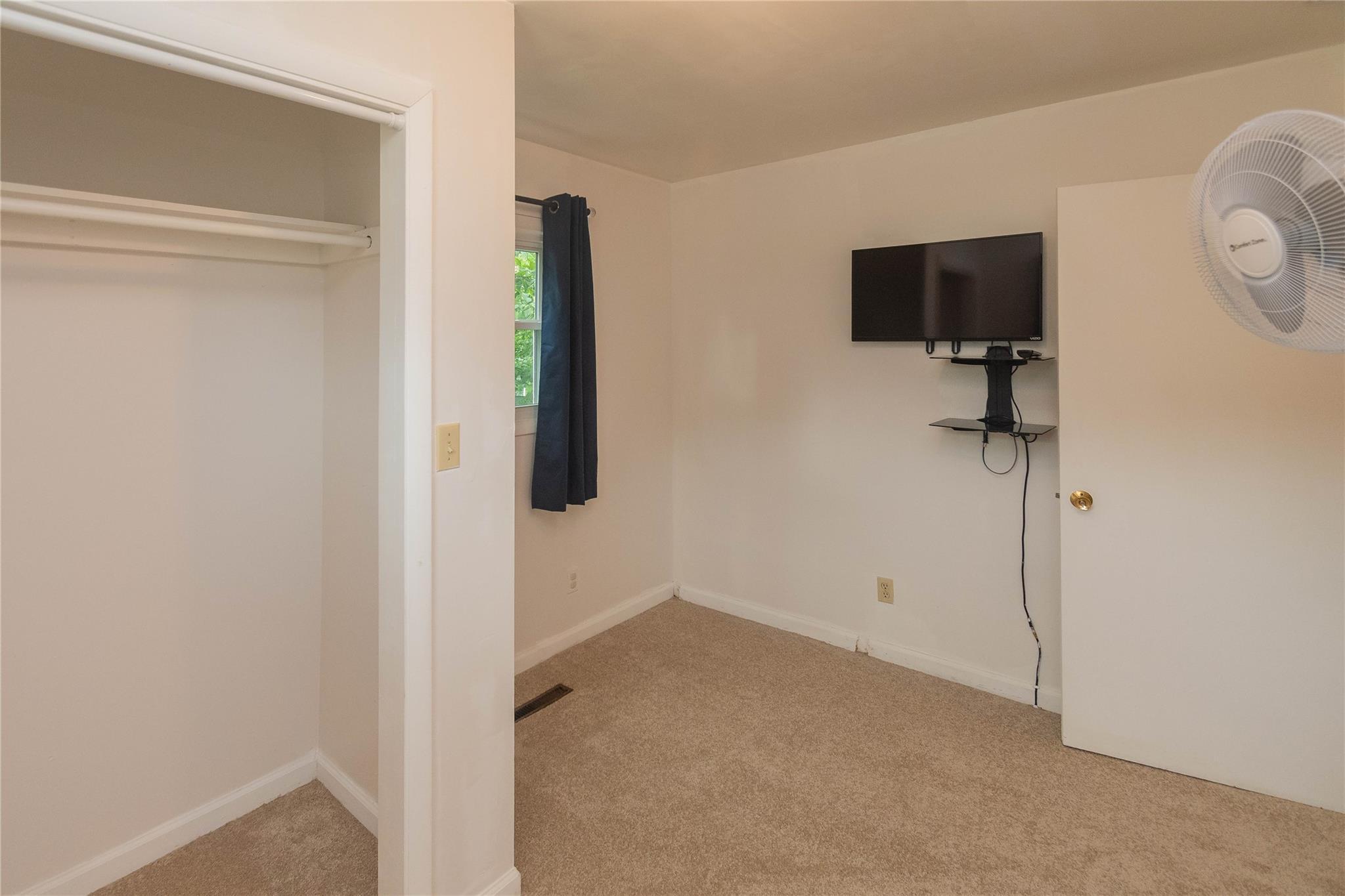 Single Family Peter Cooper  Dutchess County, NY 12601, MLS-885440-17