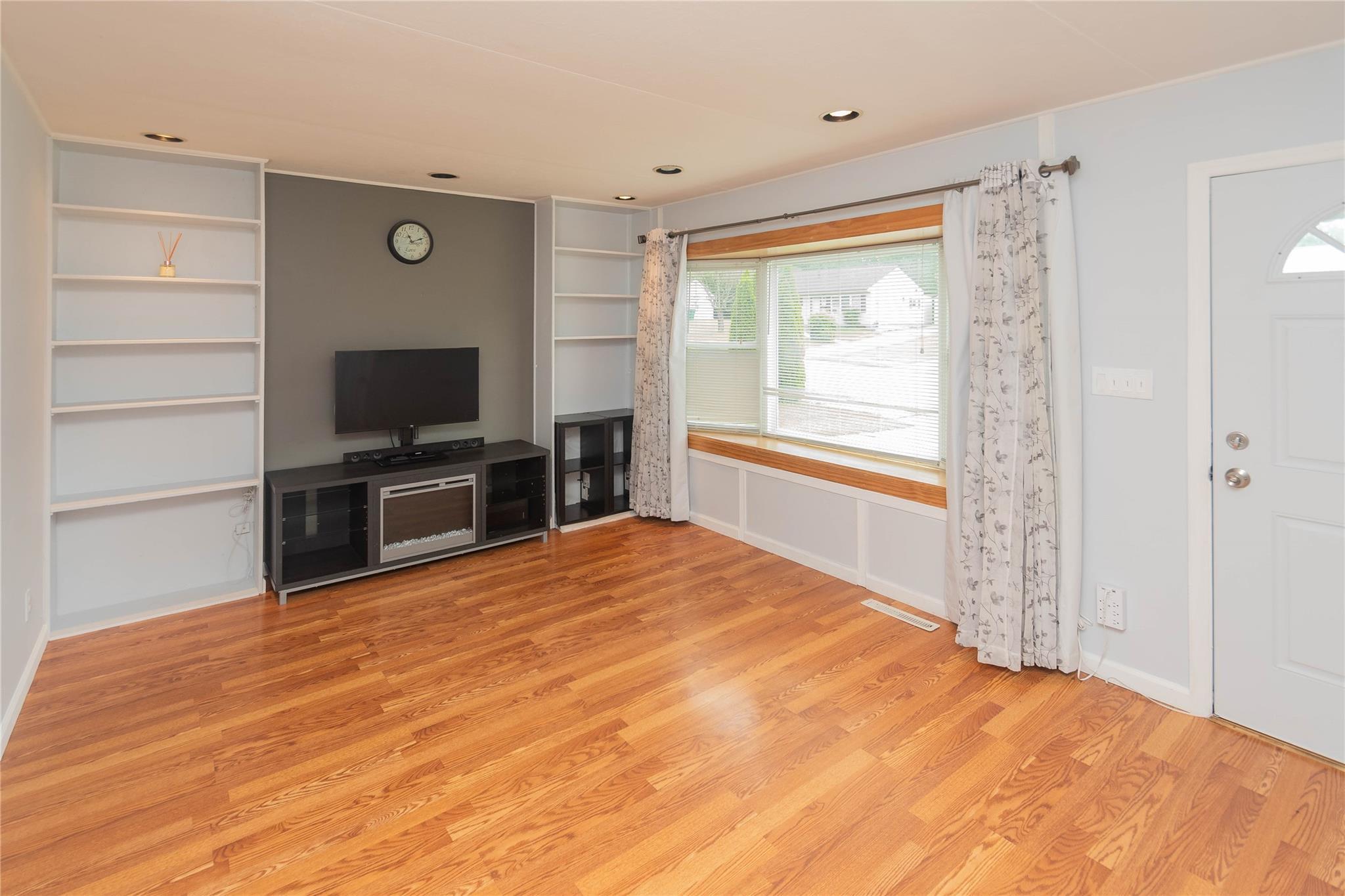 Single Family Peter Cooper  Dutchess County, NY 12601, MLS-885440-6