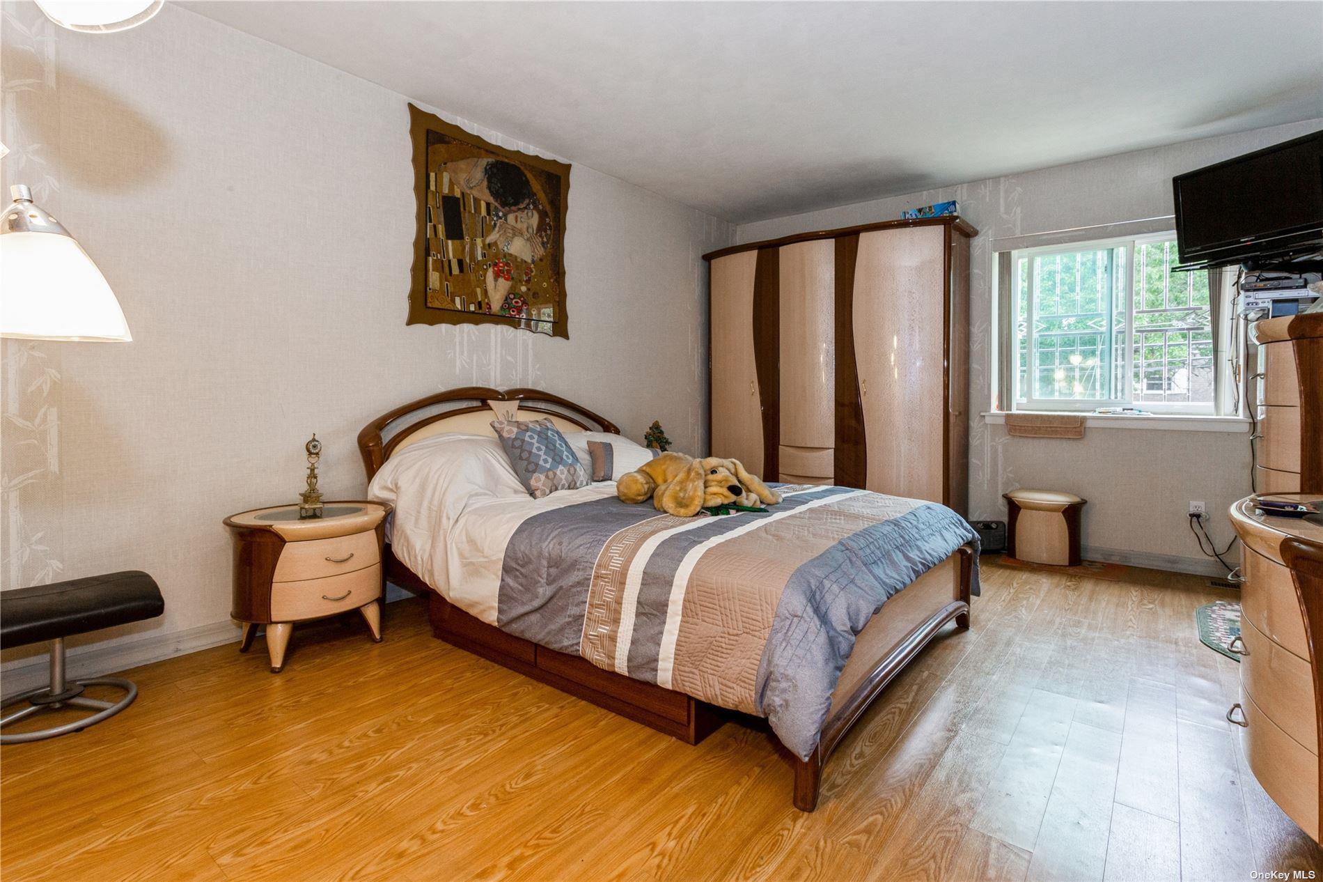 Single Family 64  Queens, NY 11375, MLS-885443-13