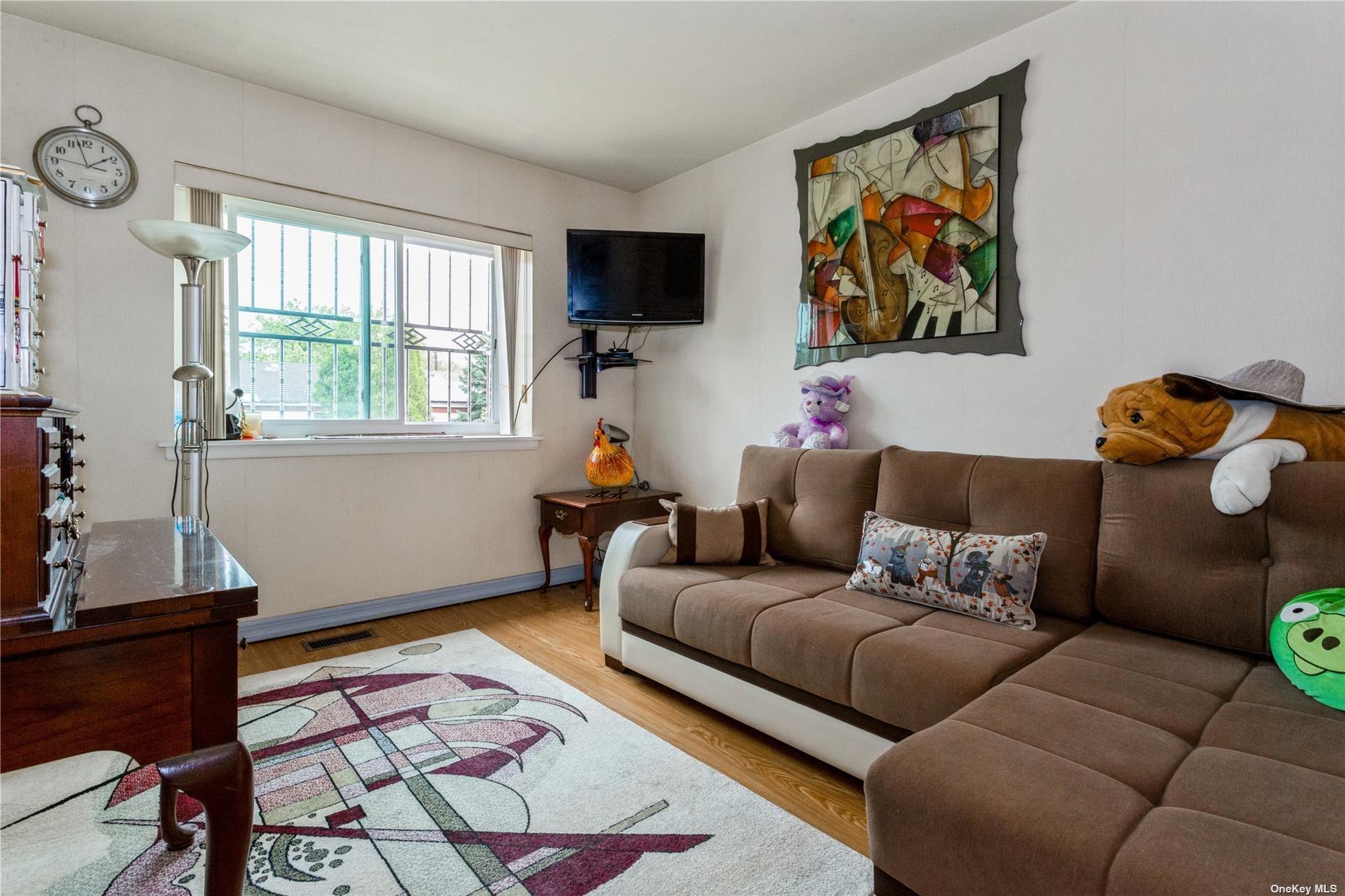 Single Family 64  Queens, NY 11375, MLS-885443-16