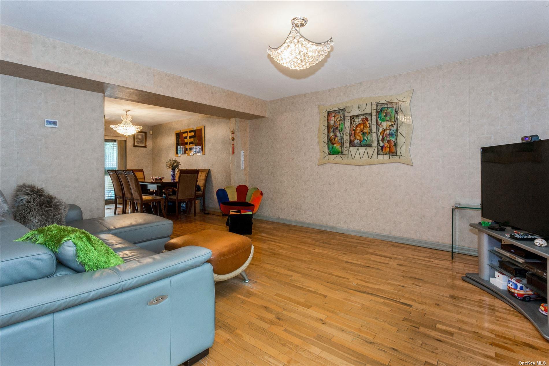 Single Family 64  Queens, NY 11375, MLS-885443-4