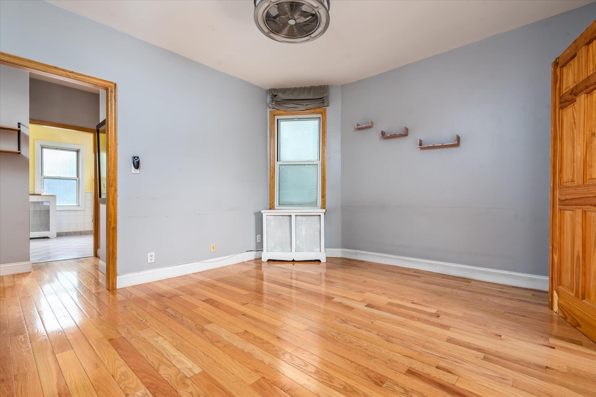 Single Family 47  Queens, NY 11377, MLS-885449-5