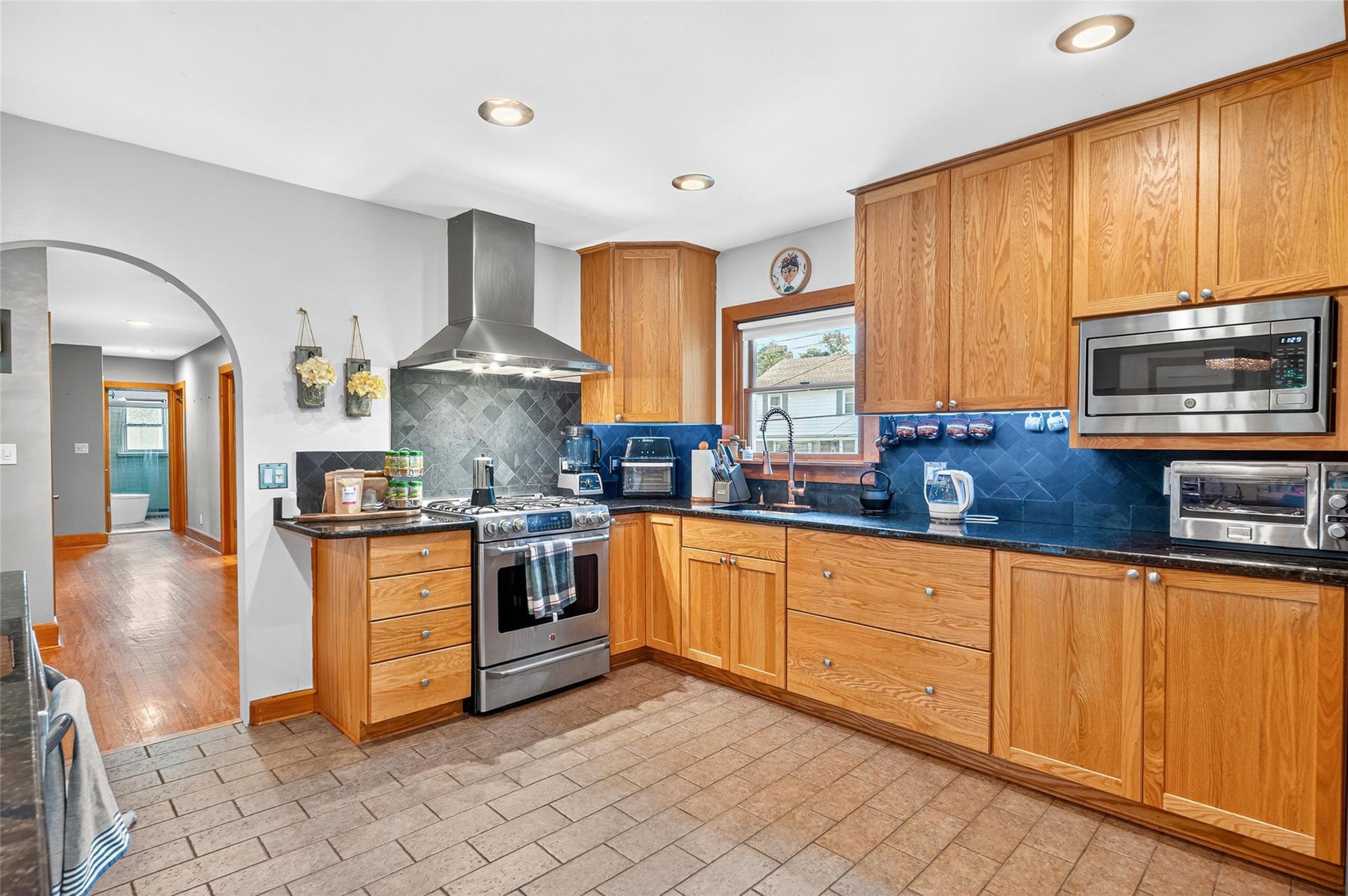 Single Family Alta  Westchester County, NY 10705, MLS-885460-16