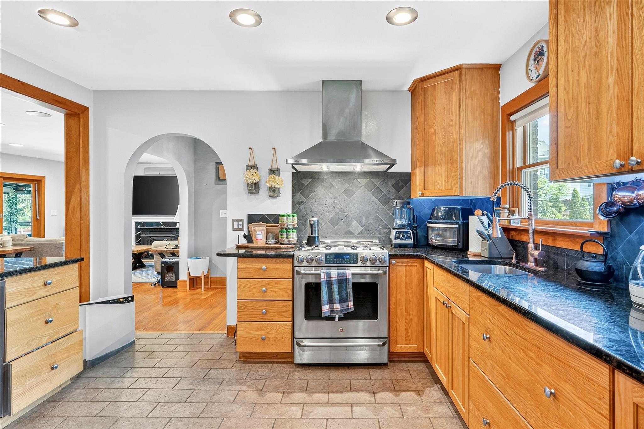 Single Family Alta  Westchester County, NY 10705, MLS-885460-18