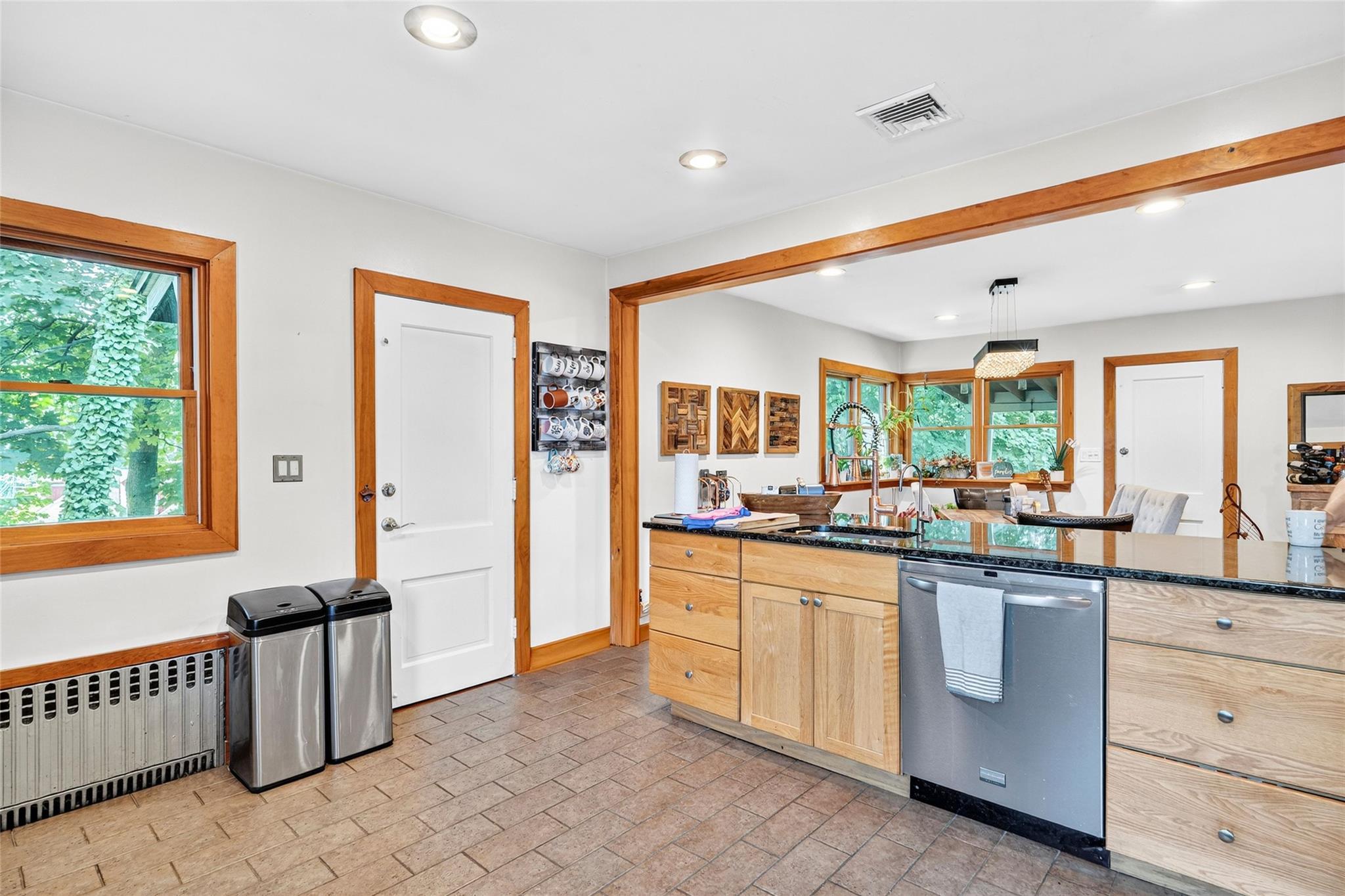 Single Family Alta  Westchester County, NY 10705, MLS-885460-21