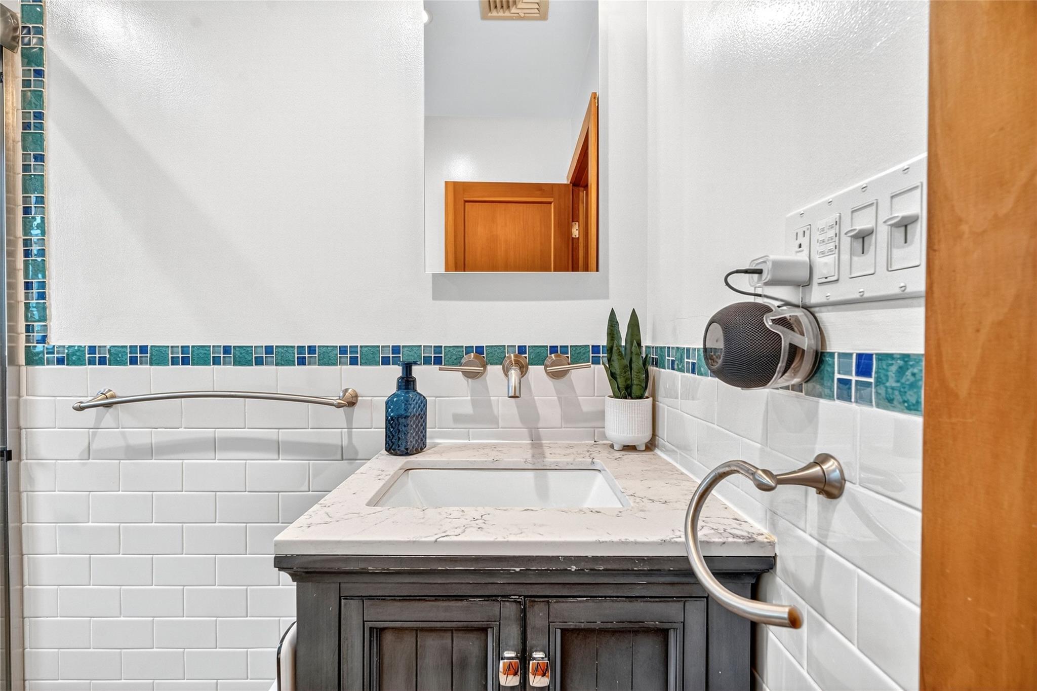 Single Family Alta  Westchester County, NY 10705, MLS-885460-35