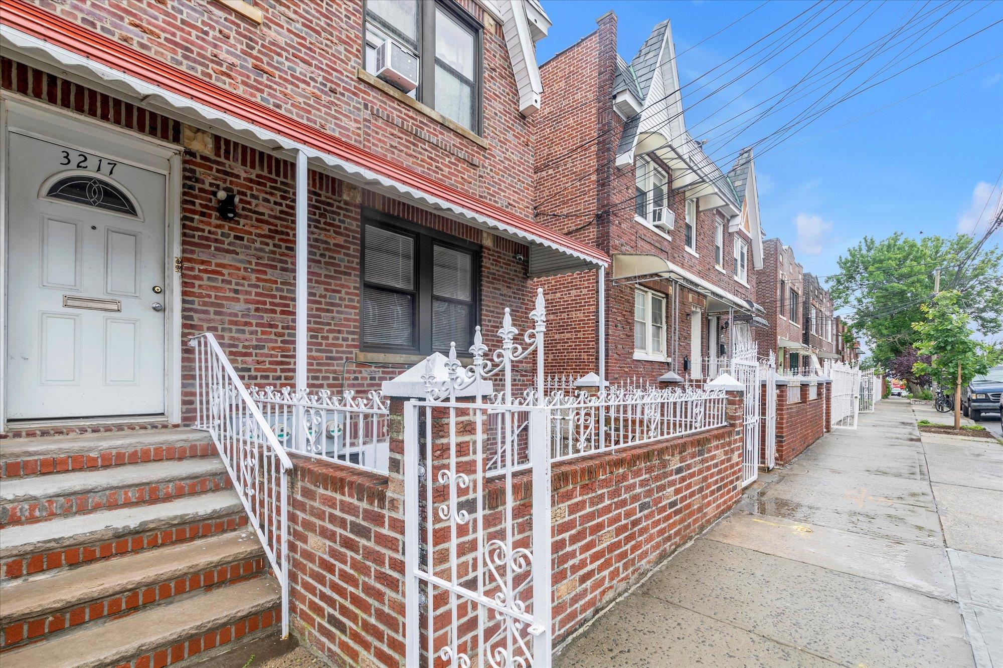 Single Family 110  Queens, NY 11369, MLS-885516-19