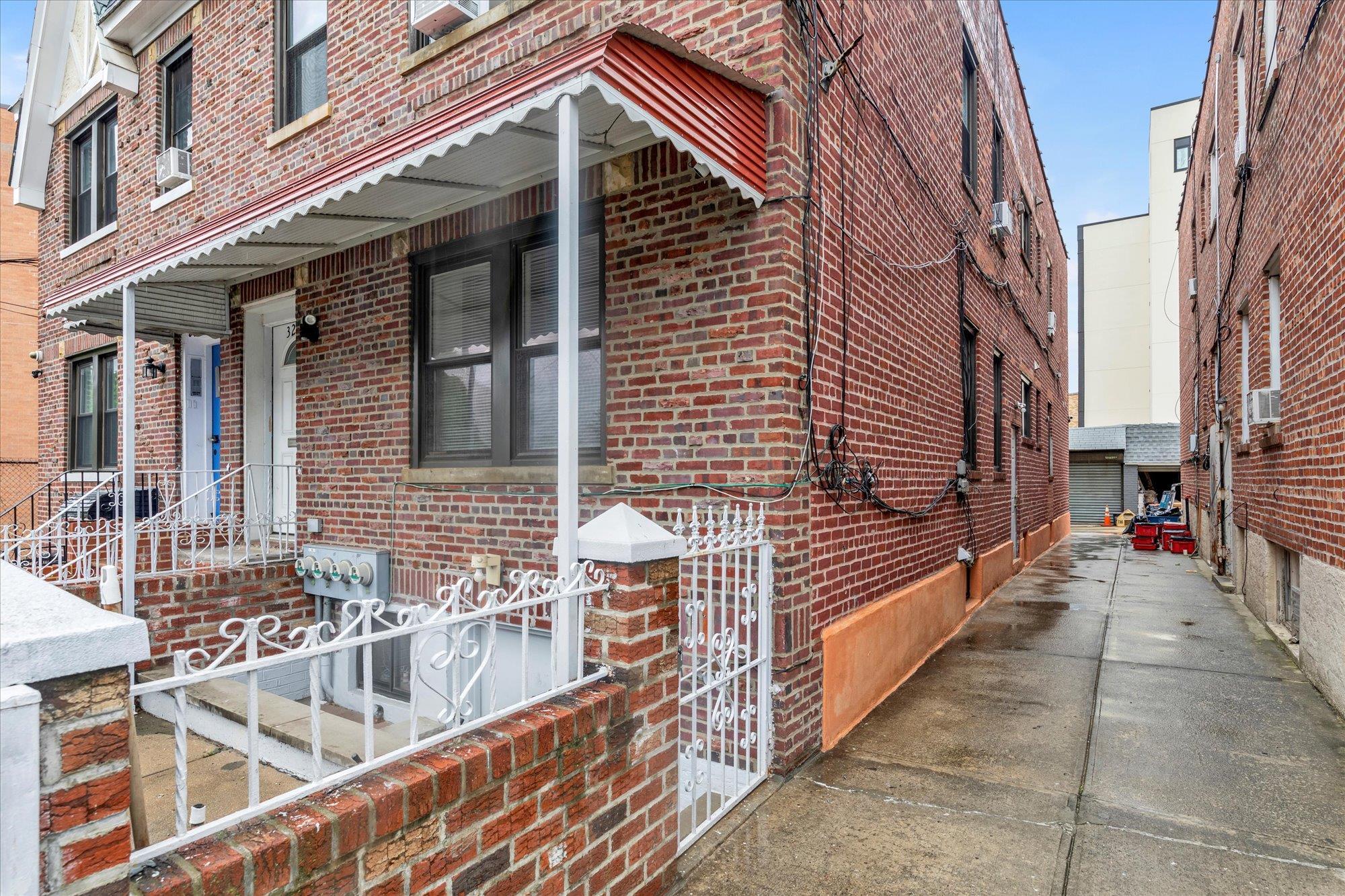 Single Family 110  Queens, NY 11369, MLS-885516-20