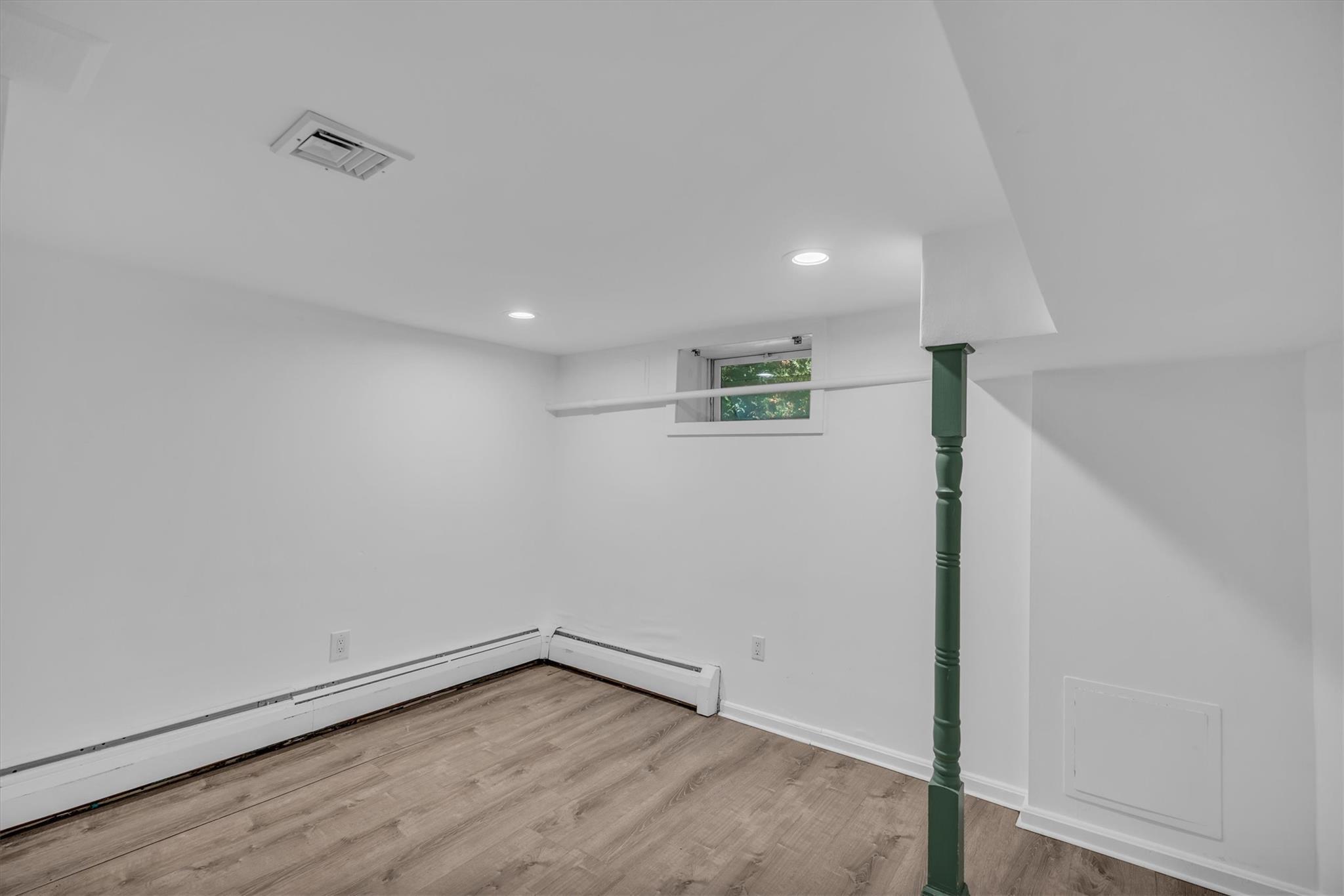 Single Family Deer Park  Suffolk County, NY 11702, MLS-885518-30