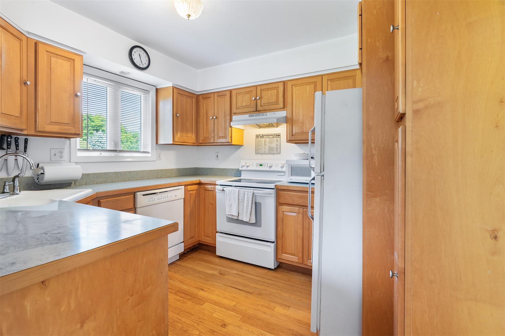 Single Family Gold  Dutchess County, NY 12582, MLS-885543-10