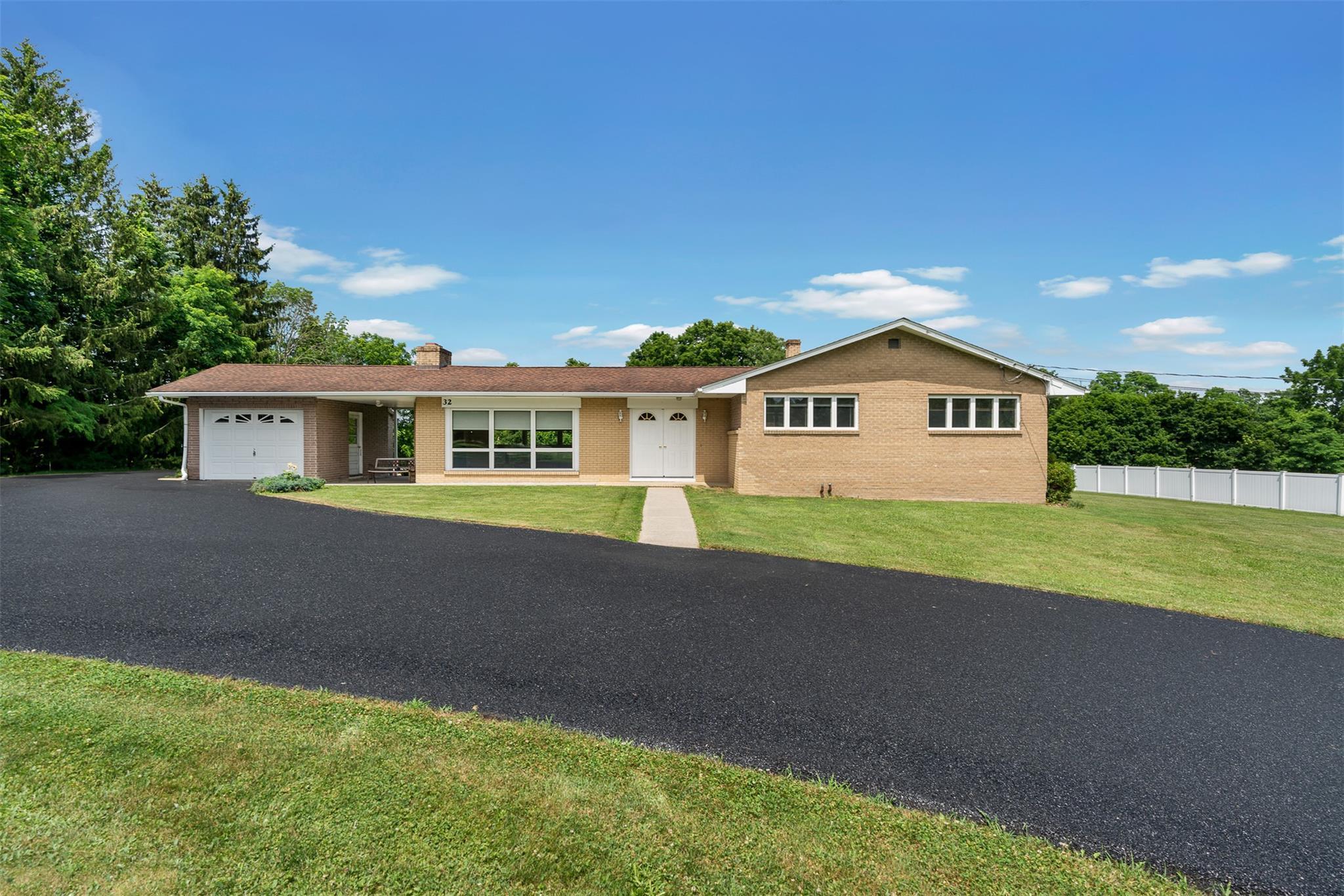 Single Family Gold  Dutchess County, NY 12582, MLS-885543-2