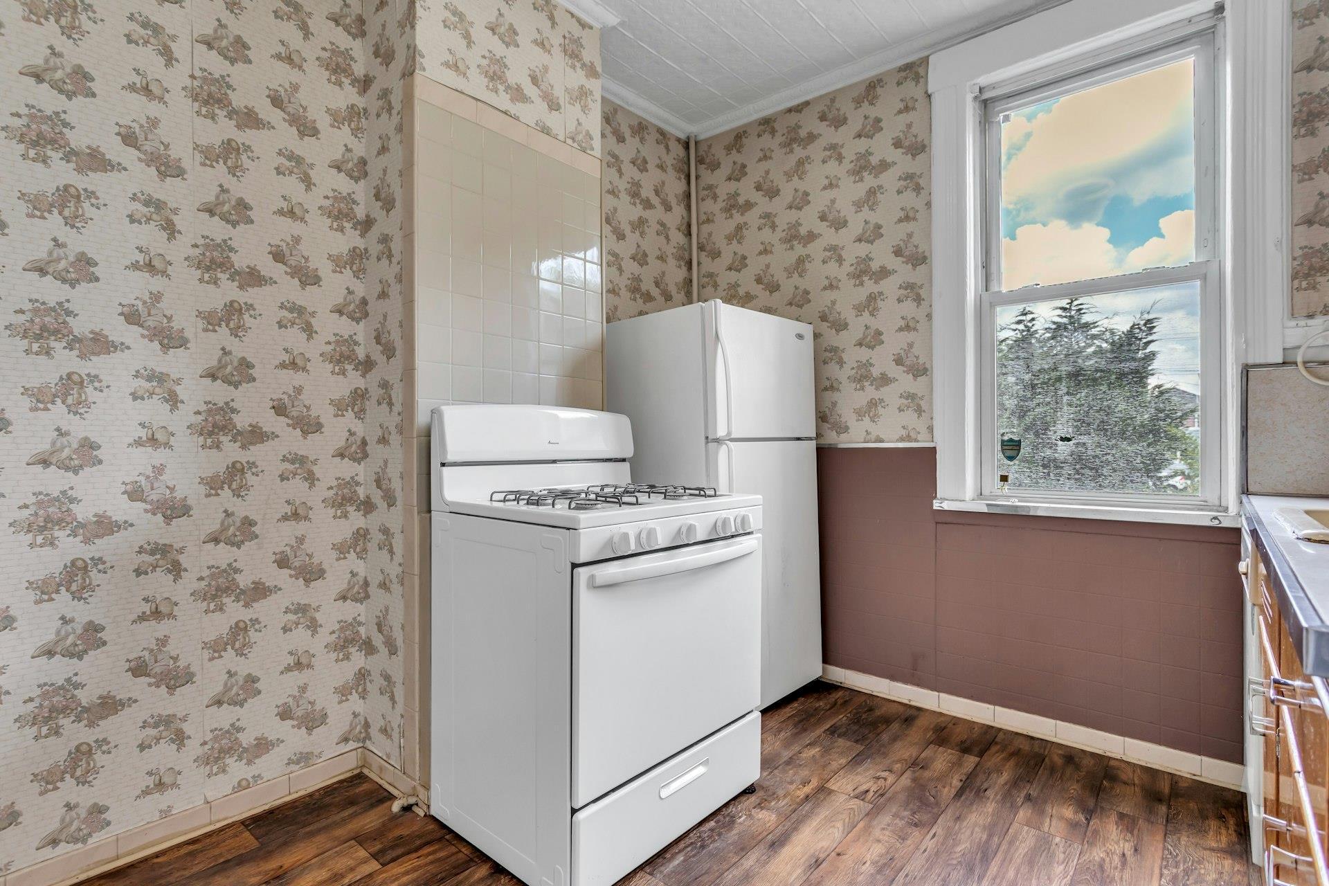 Single Family 126  Queens, NY 11356, MLS-885548-10