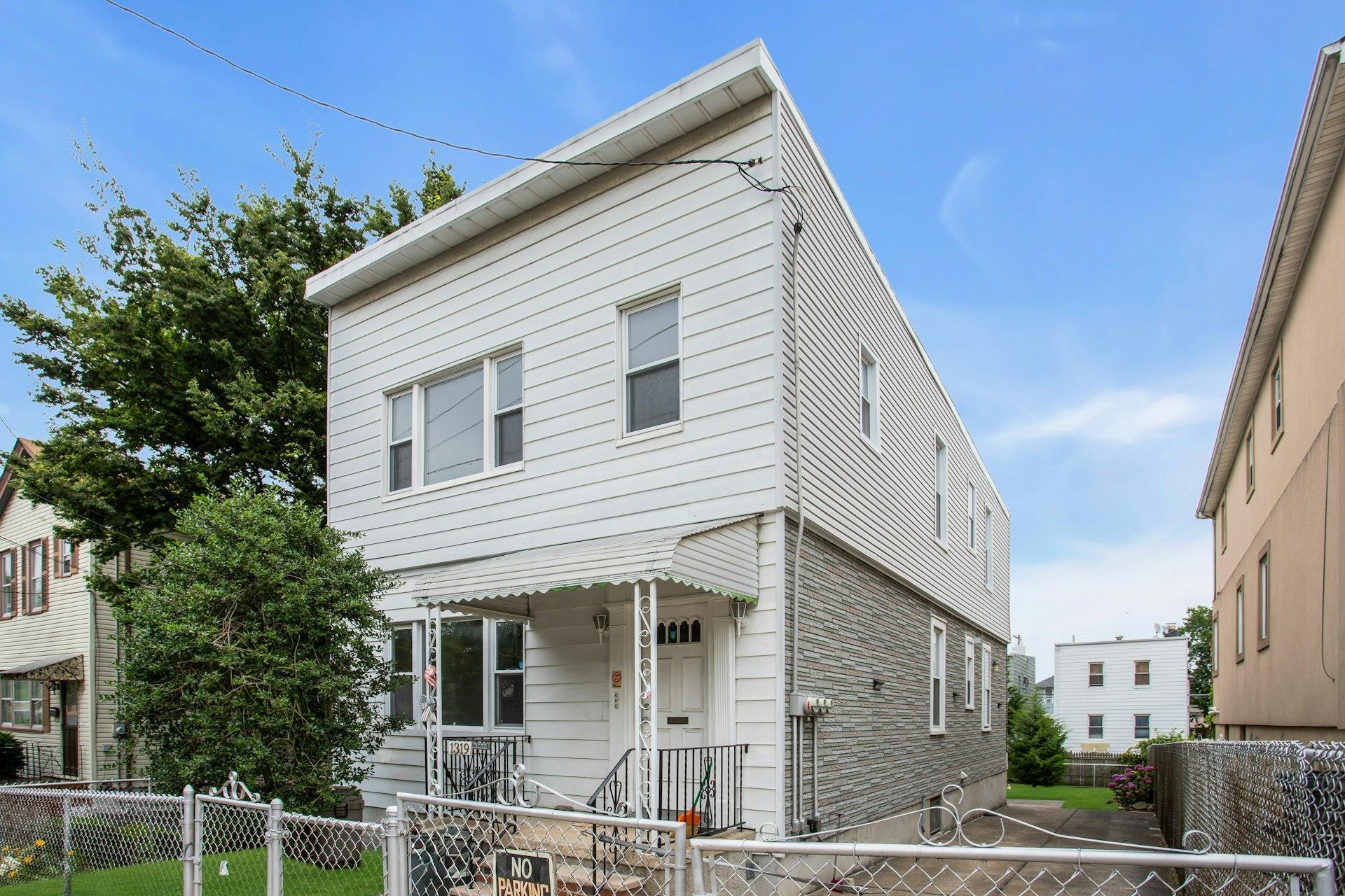 Single Family 126  Queens, NY 11356, MLS-885548-3