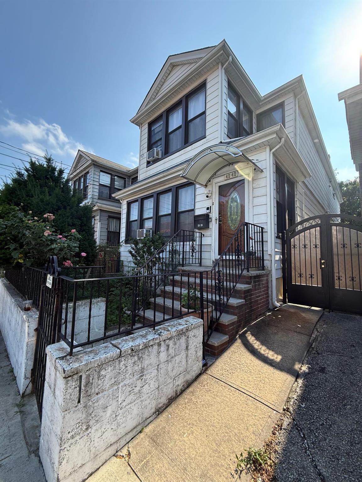 Single Family 79th  Queens, NY 11373, MLS-885549-3
