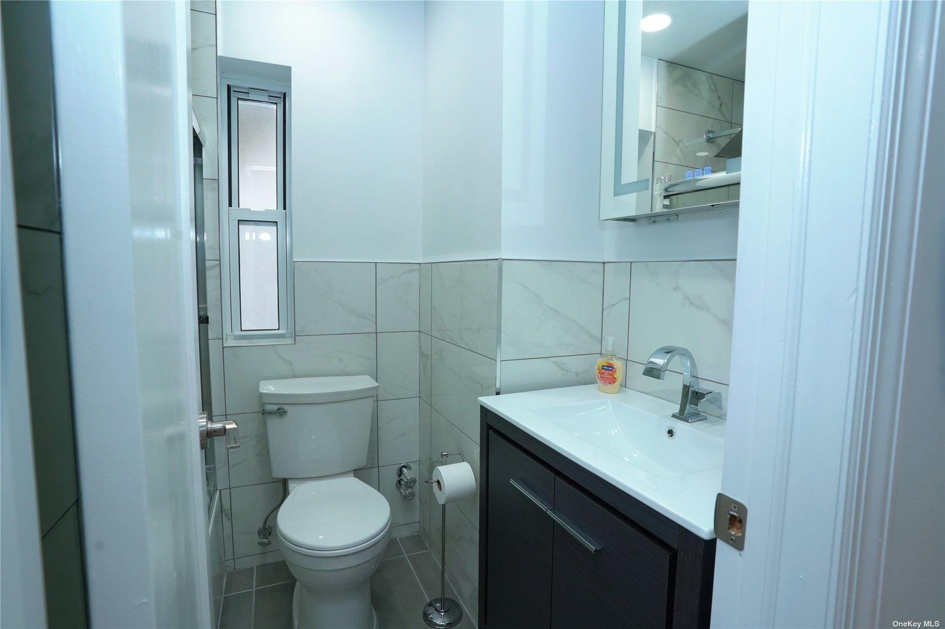 Single Family 89  Queens, NY 11421, MLS-885560-18