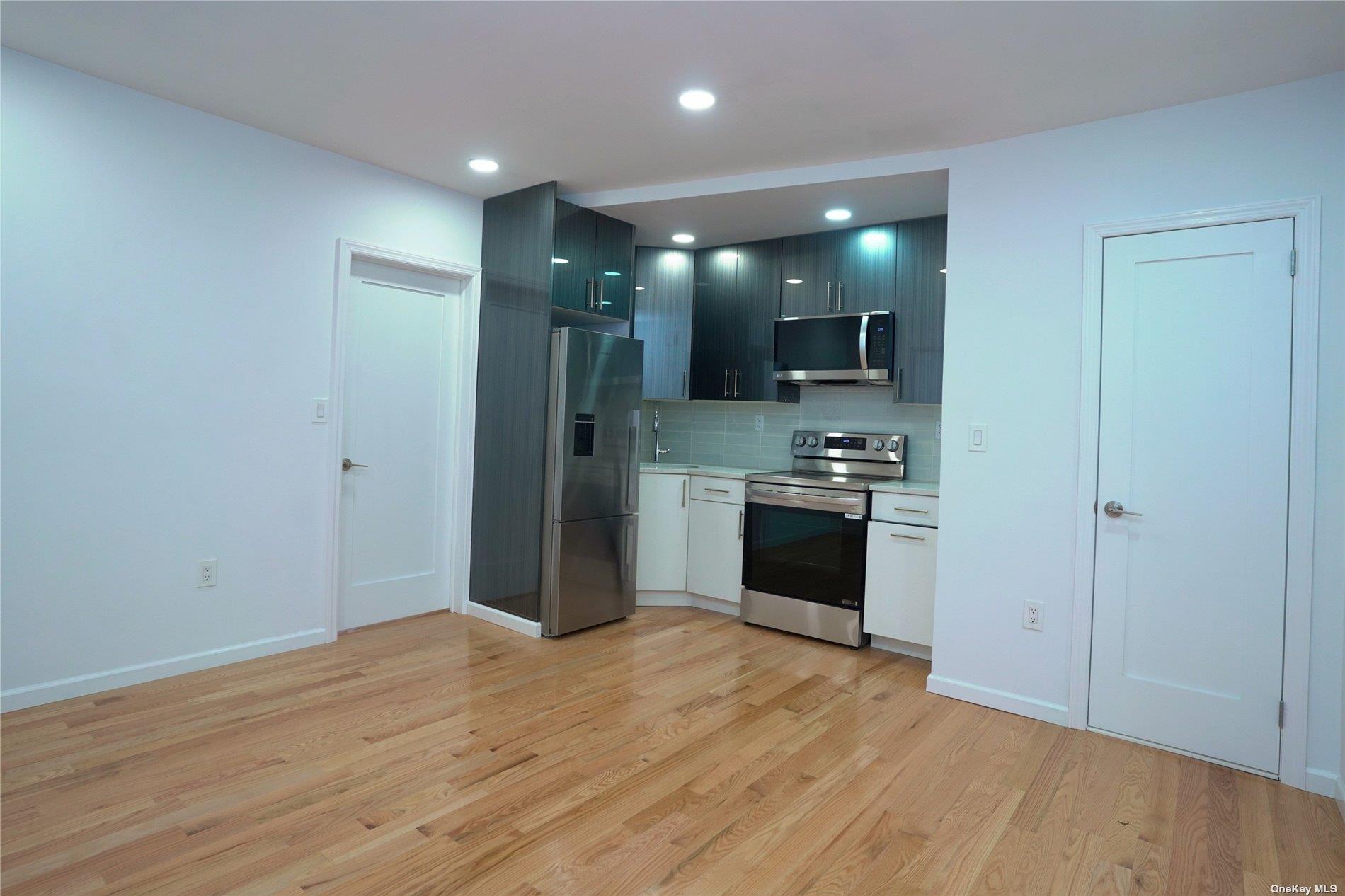 Single Family 89  Queens, NY 11421, MLS-885560-4