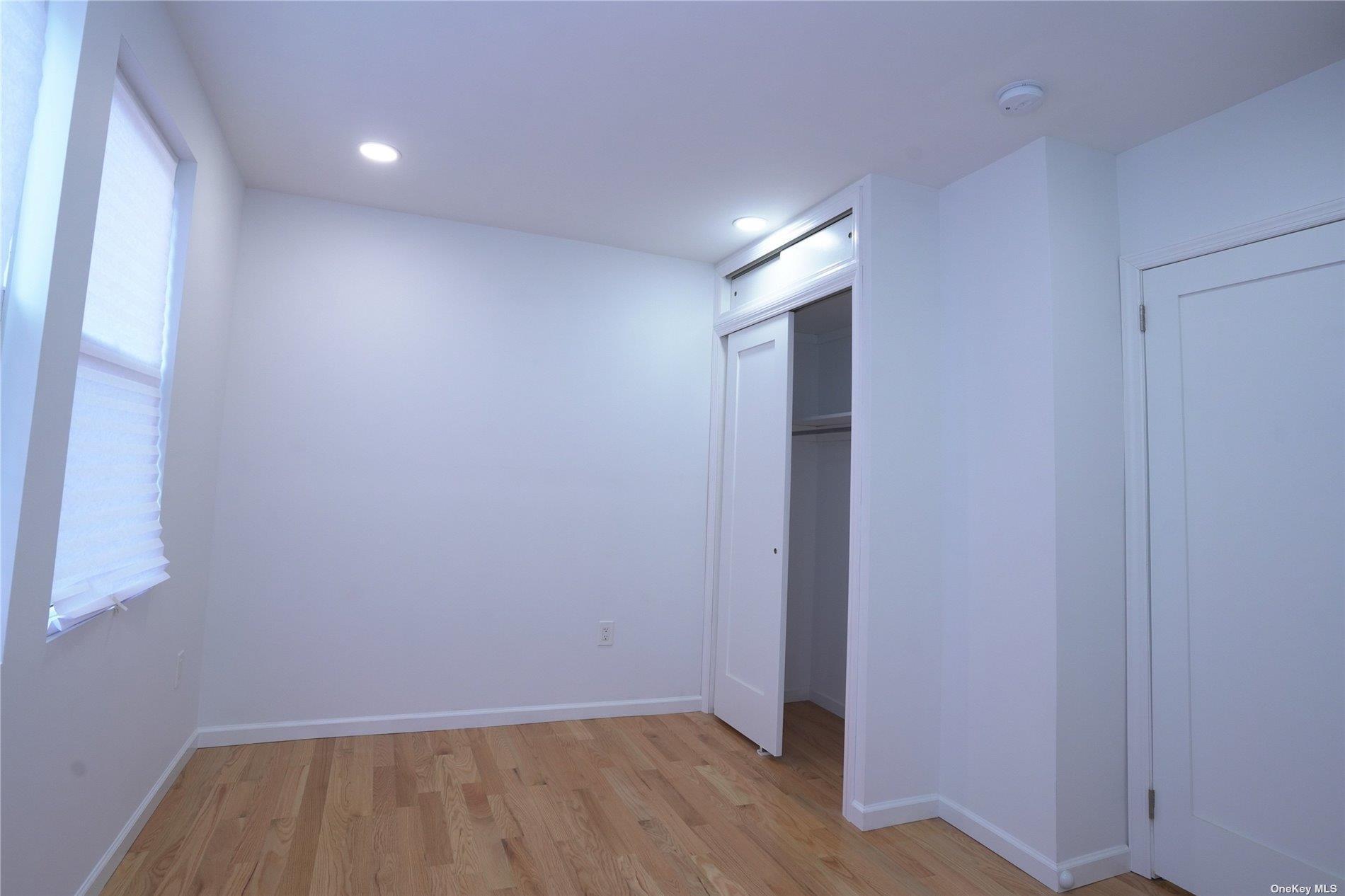 Single Family 89  Queens, NY 11421, MLS-885560-7