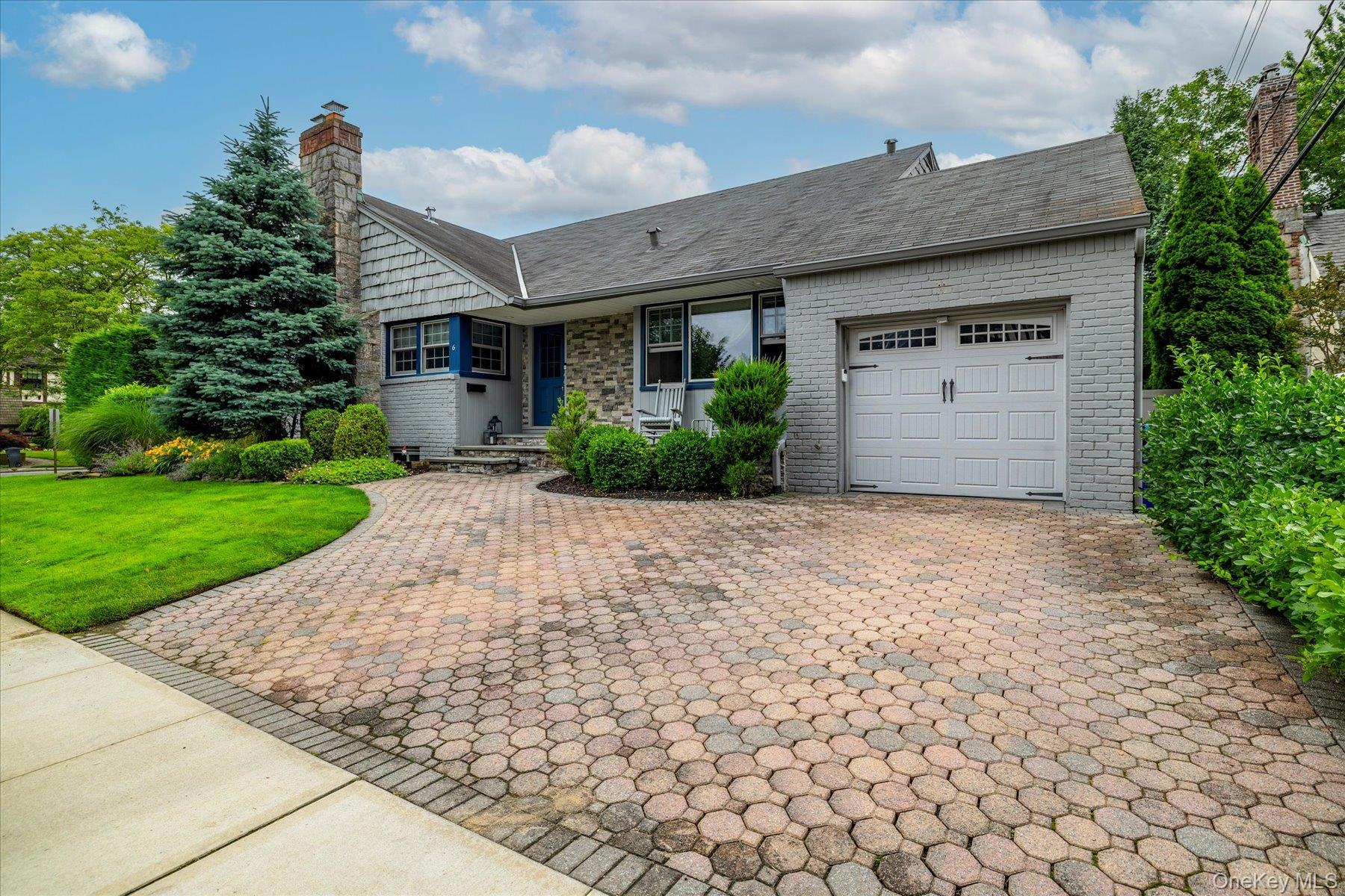 Single Family Blenheim Nassau County, NY 11570, MLS-885565-2