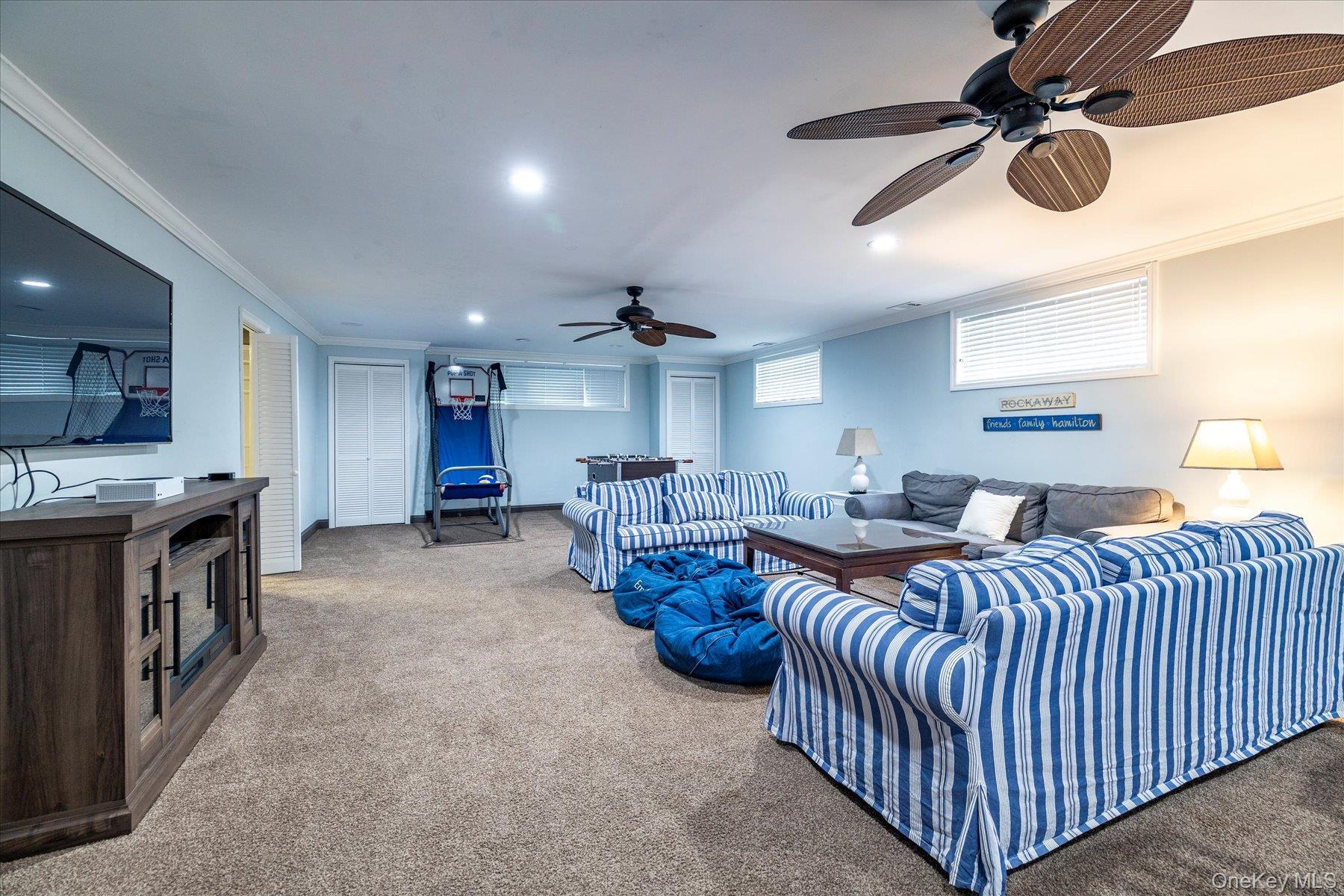 Single Family Blenheim Nassau County, NY 11570, MLS-885565-32