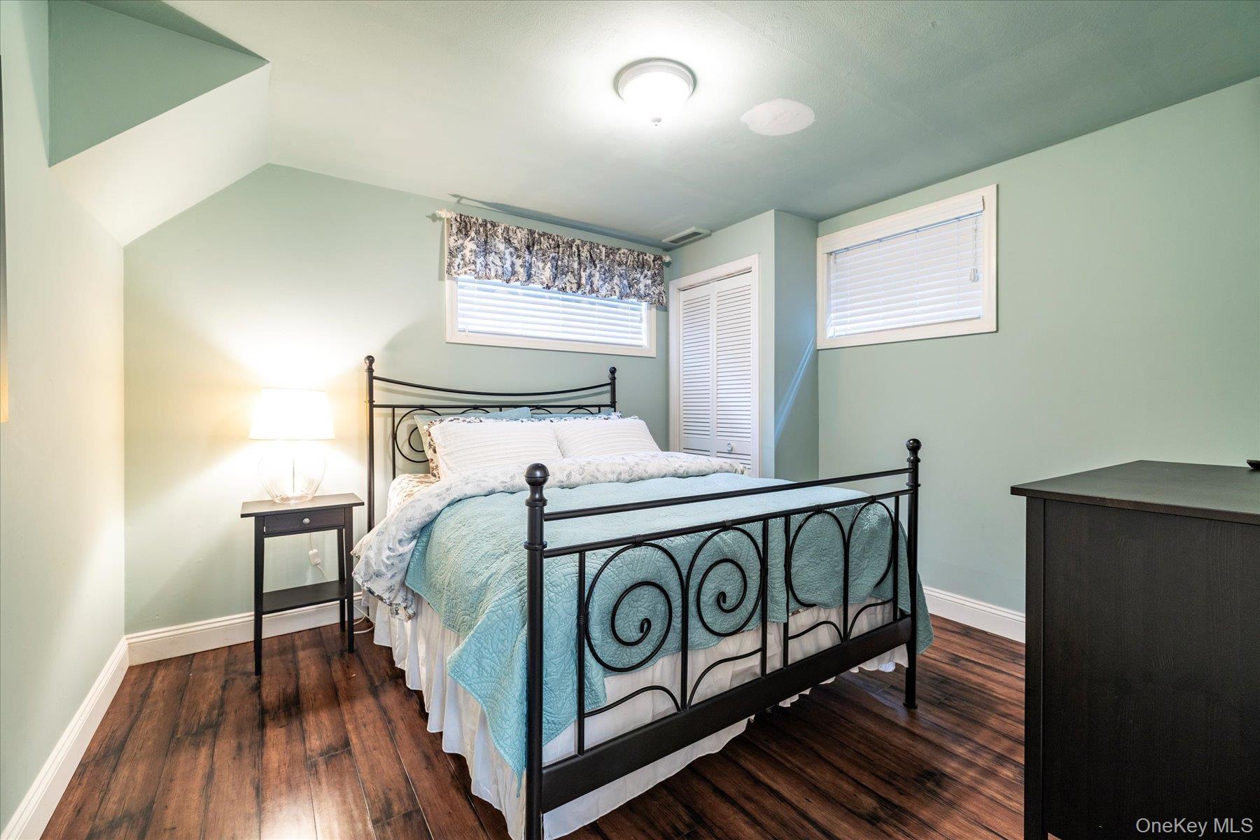 Single Family Blenheim Nassau County, NY 11570, MLS-885565-34