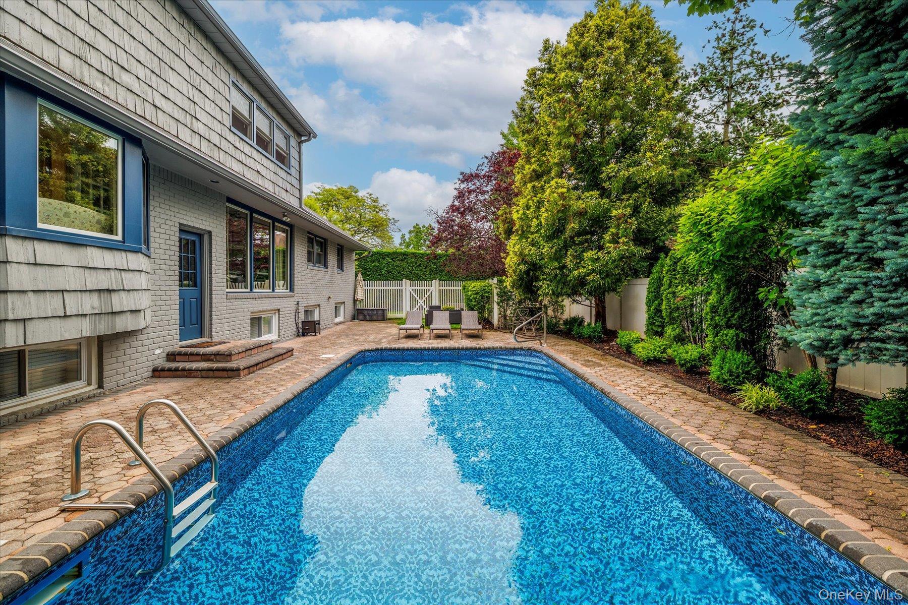 Single Family Blenheim Nassau County, NY 11570, MLS-885565-7