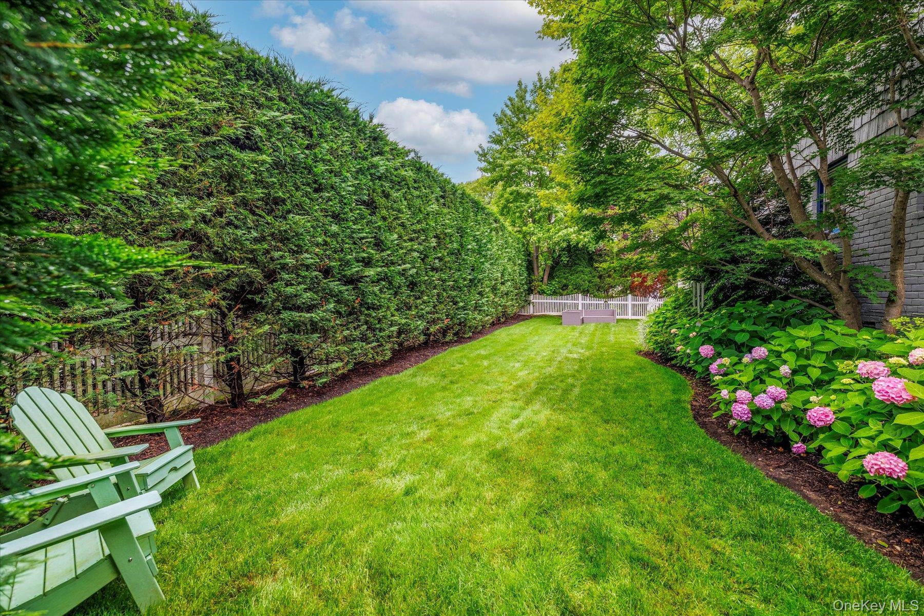 Single Family Blenheim Nassau County, NY 11570, MLS-885565-8