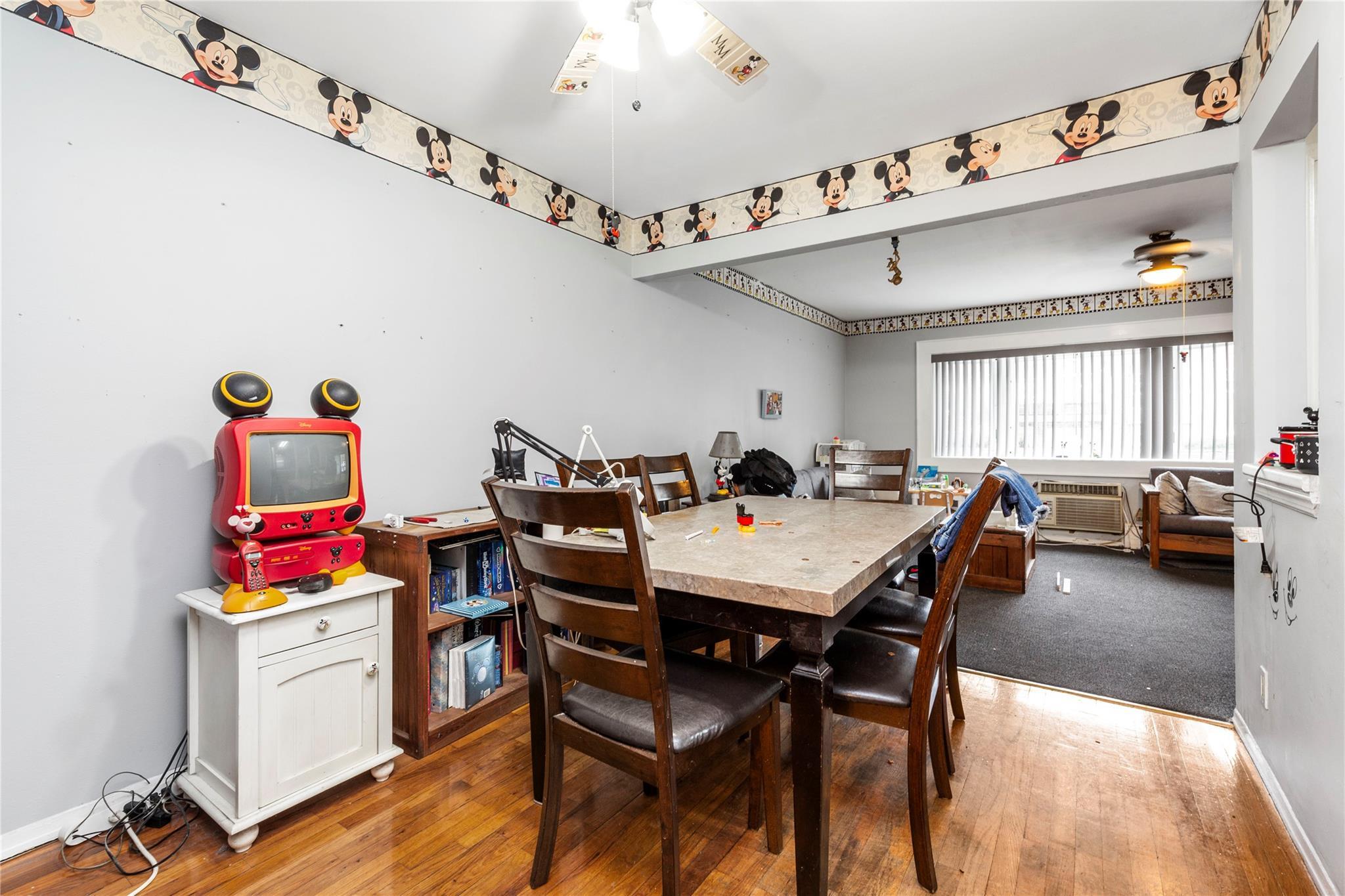 Single Family Centreville  Queens, NY 11417, MLS-885610-16